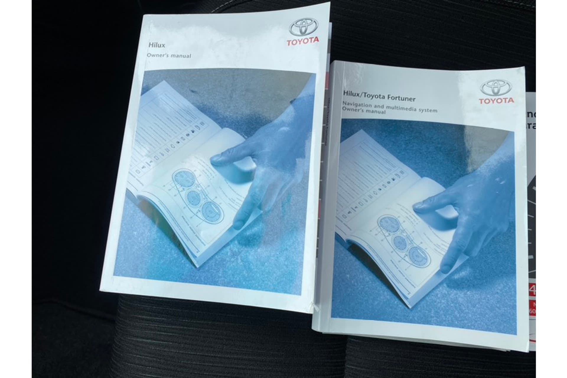 Toyota Hilux 2.4 D-4D Double Cab Professional thumbnail 27