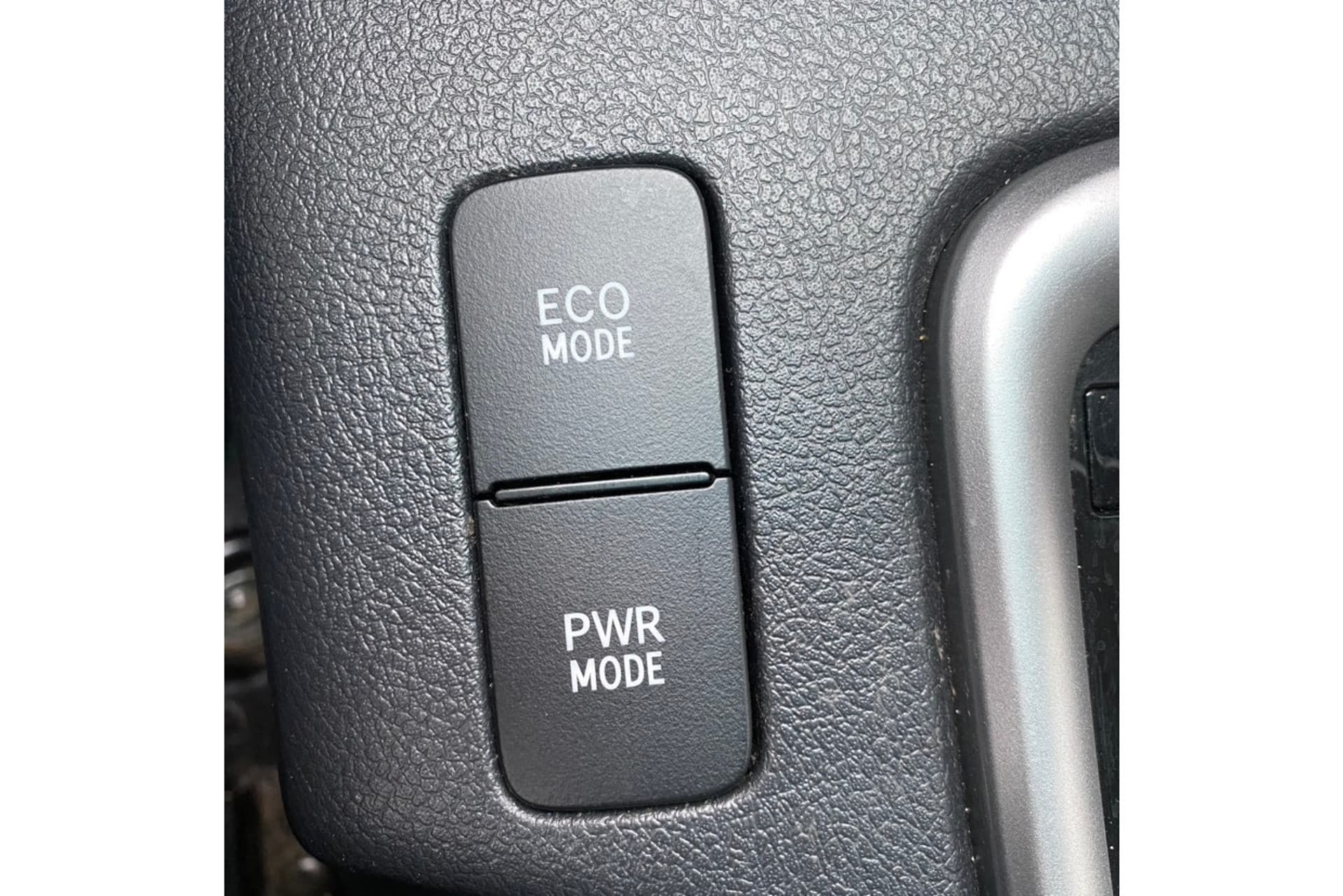 Toyota Hilux 2.4 D-4D Double Cab Professional thumbnail 28