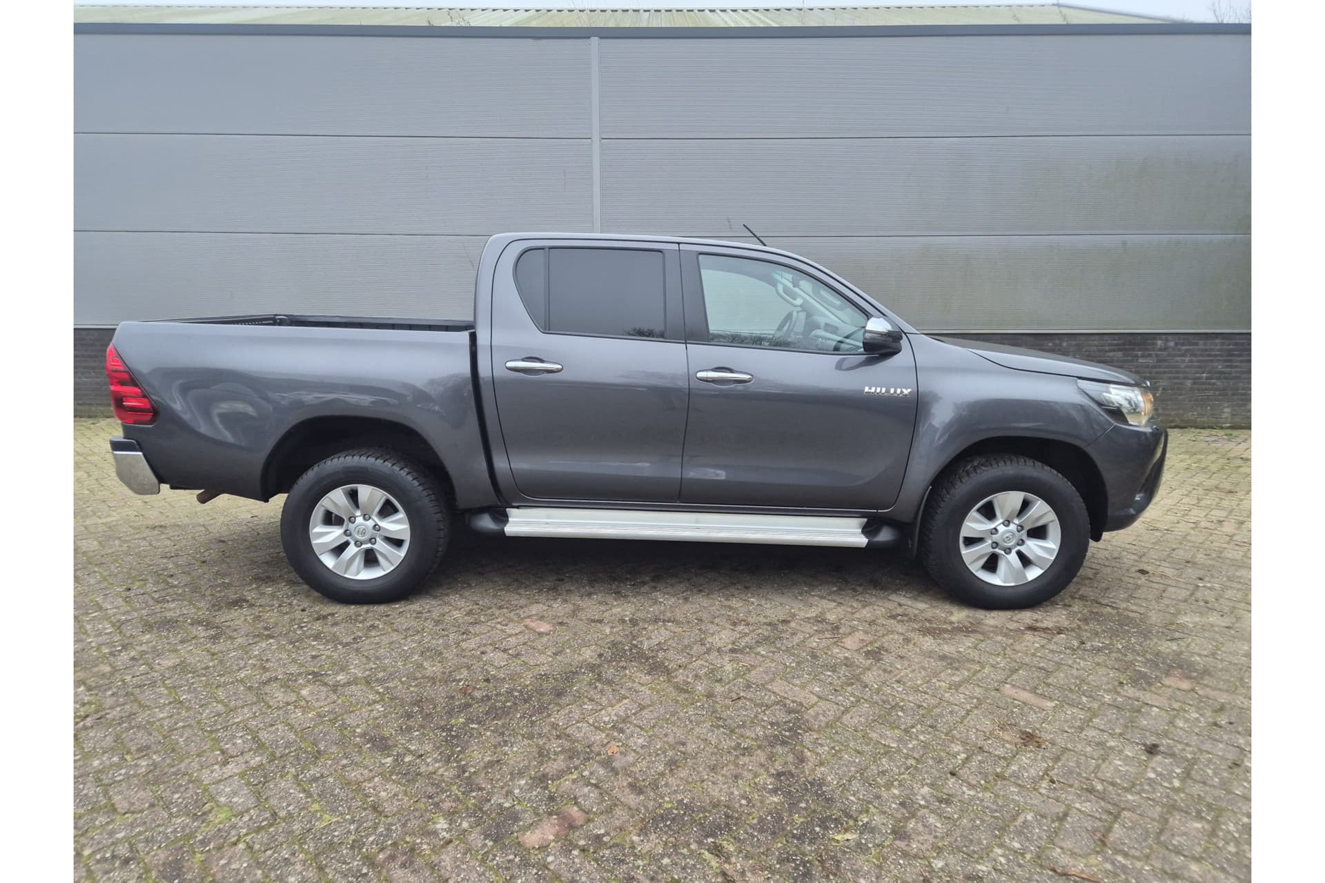 Toyota Hilux 2.4 D-4D Double Cab Professional thumbnail 30