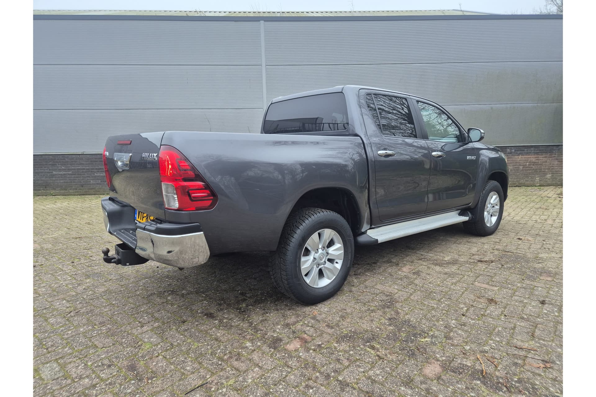 Toyota Hilux 2.4 D-4D Double Cab Professional thumbnail 31