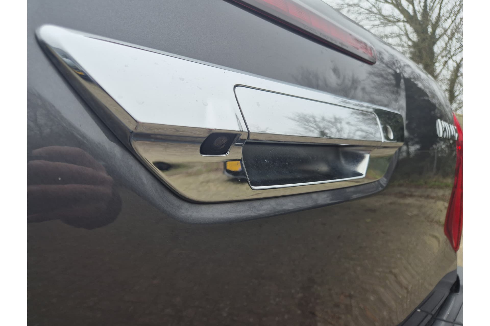 Toyota Hilux 2.4 D-4D Double Cab Professional thumbnail 32