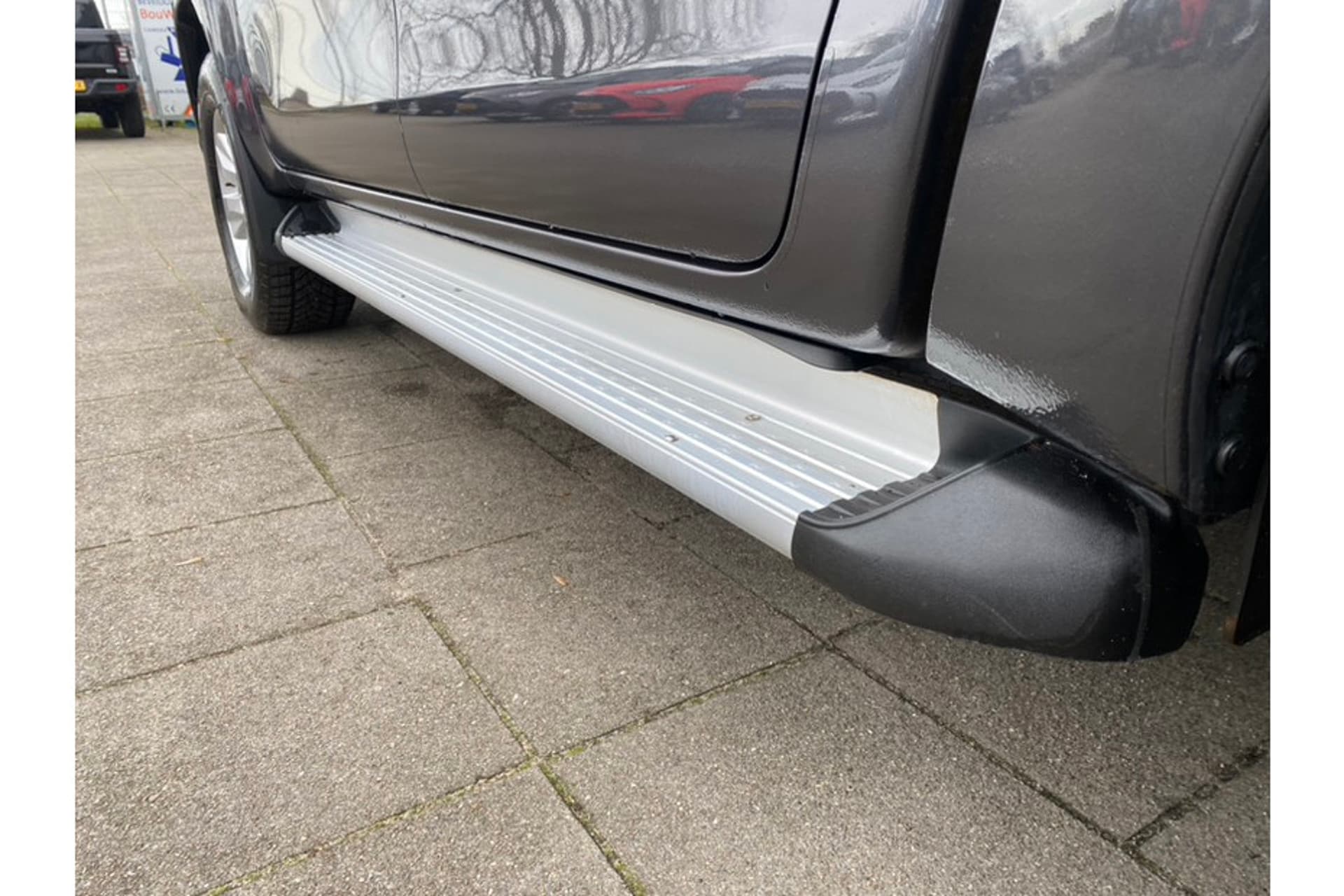 Toyota Hilux 2.4 D-4D Double Cab Professional thumbnail 4