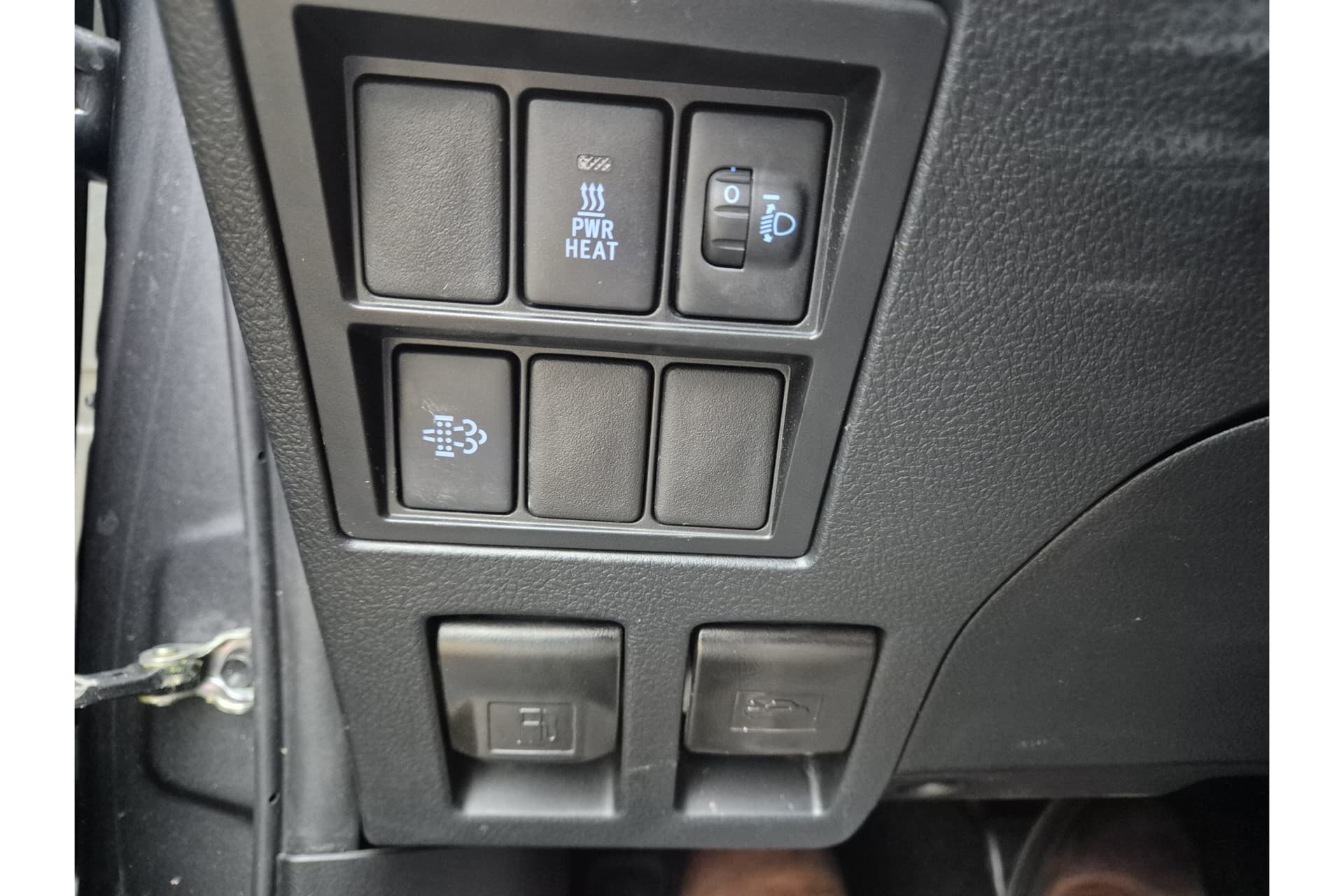 Toyota Hilux 2.4 D-4D Double Cab Professional thumbnail 43