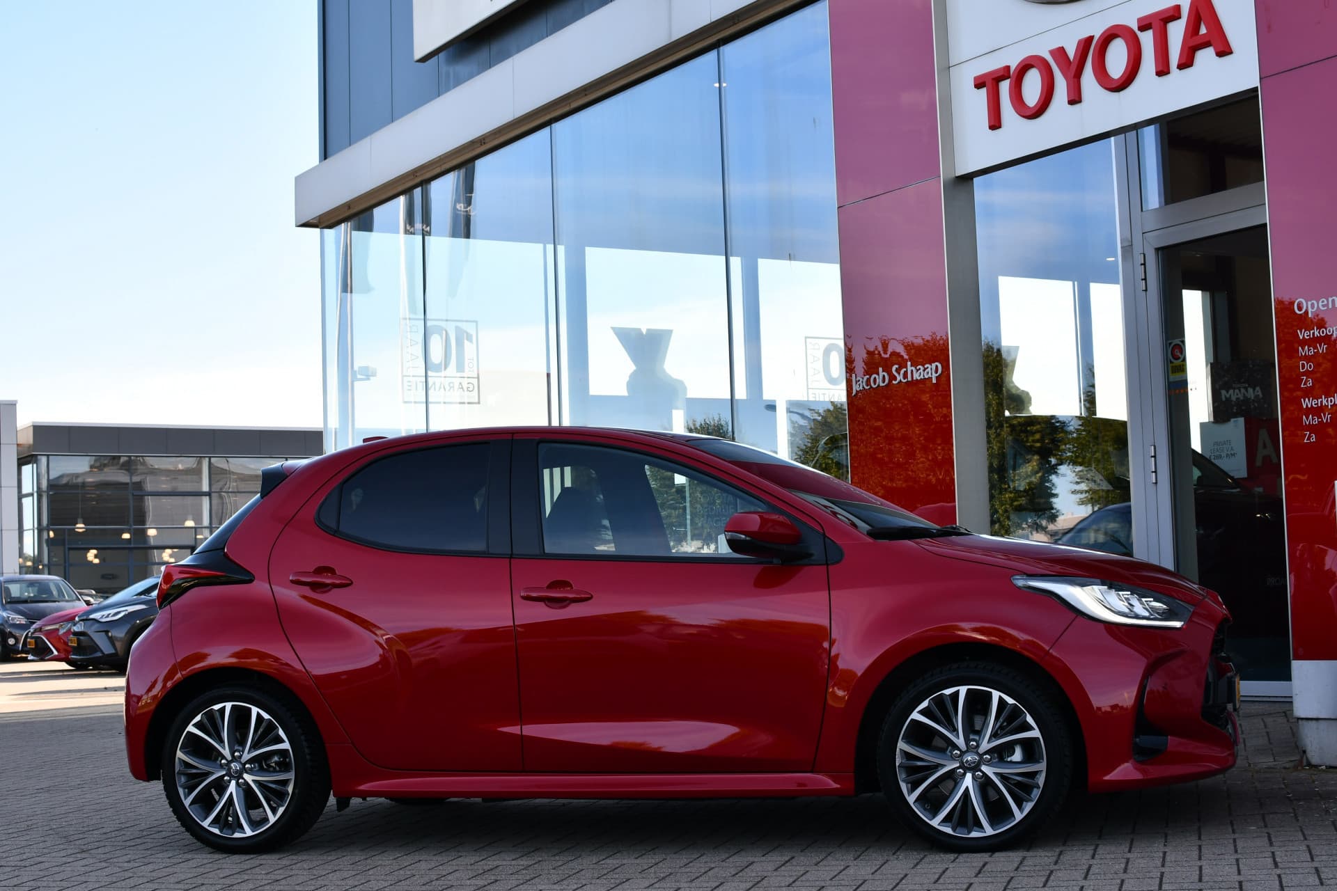 Toyota Yaris 1.5 Hybrid 130 Executive Automaat 130pk thumbnail 3