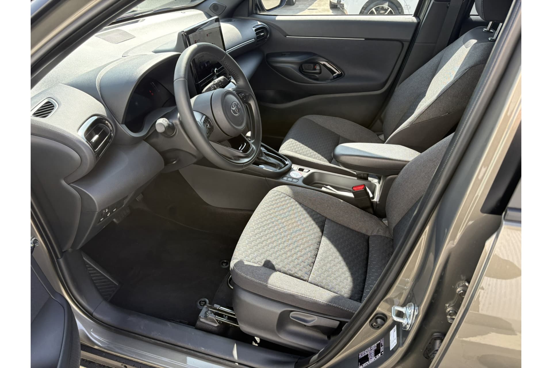 Toyota Yaris Cross 1.5 Hybrid 115 First Edition thumbnail 17