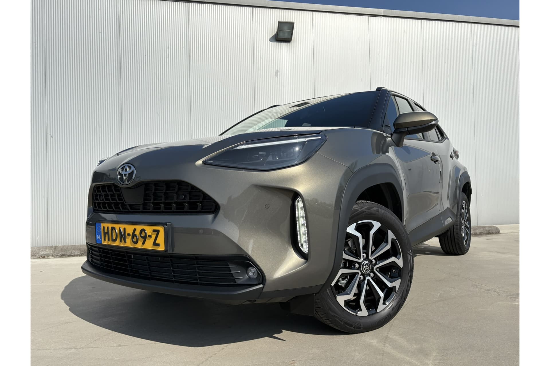 Toyota Yaris Cross 1.5 Hybrid 115 First Edition thumbnail 3
