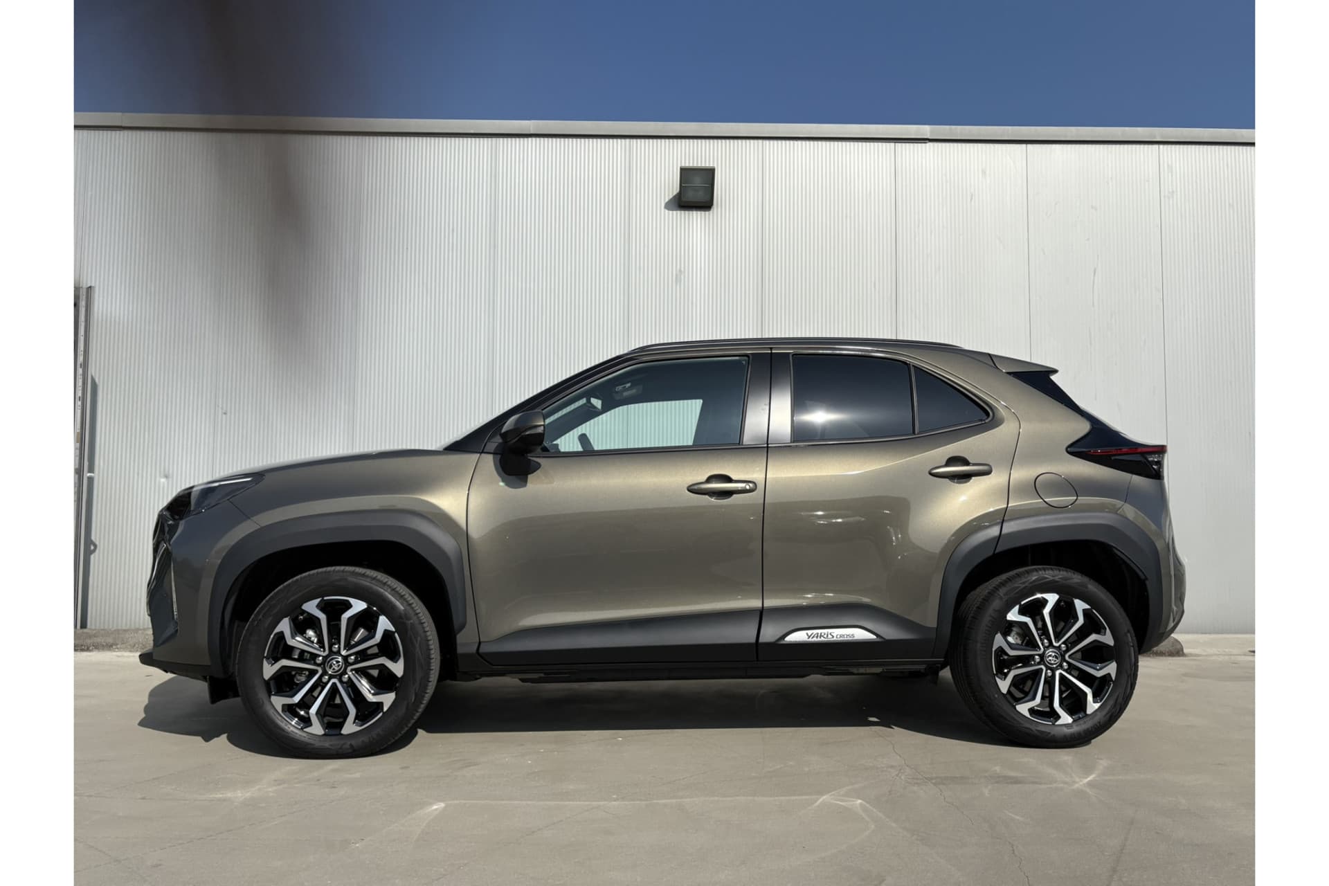 Toyota Yaris Cross 1.5 Hybrid 115 First Edition thumbnail 5