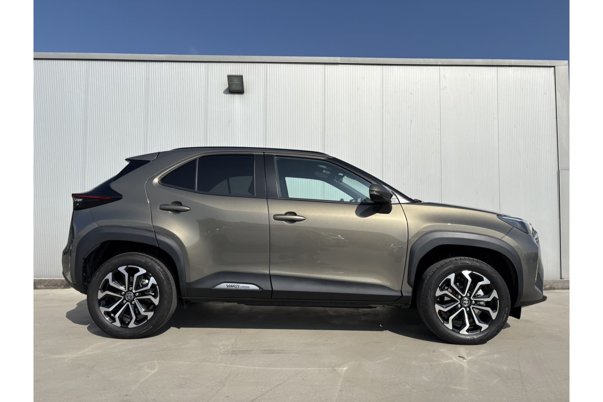 Toyota Yaris Cross 1.5 Hybrid 115 First Edition thumbnail 8