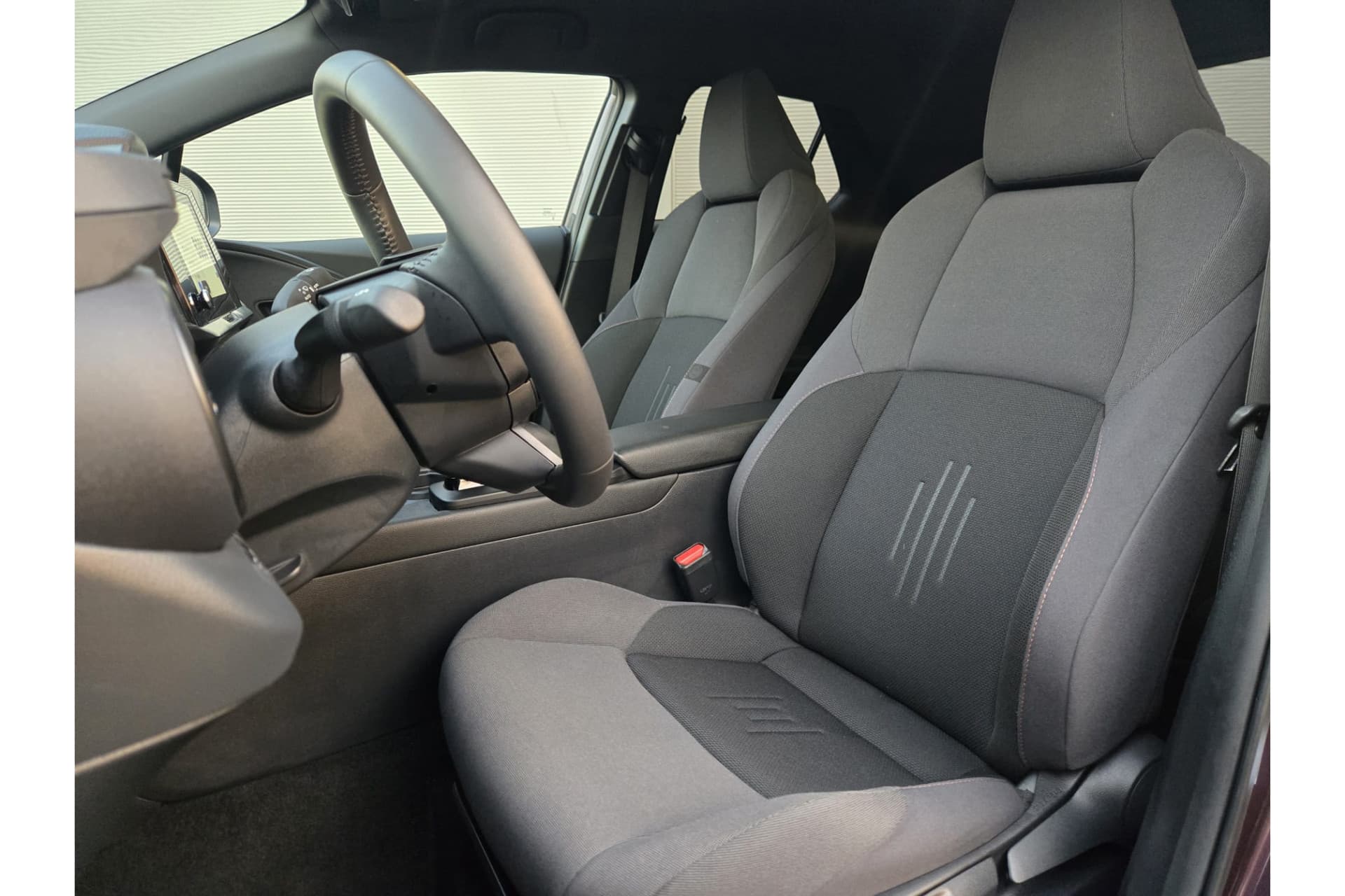 Toyota C-HR 1.8 Hybrid 140 Dynamic thumbnail 7