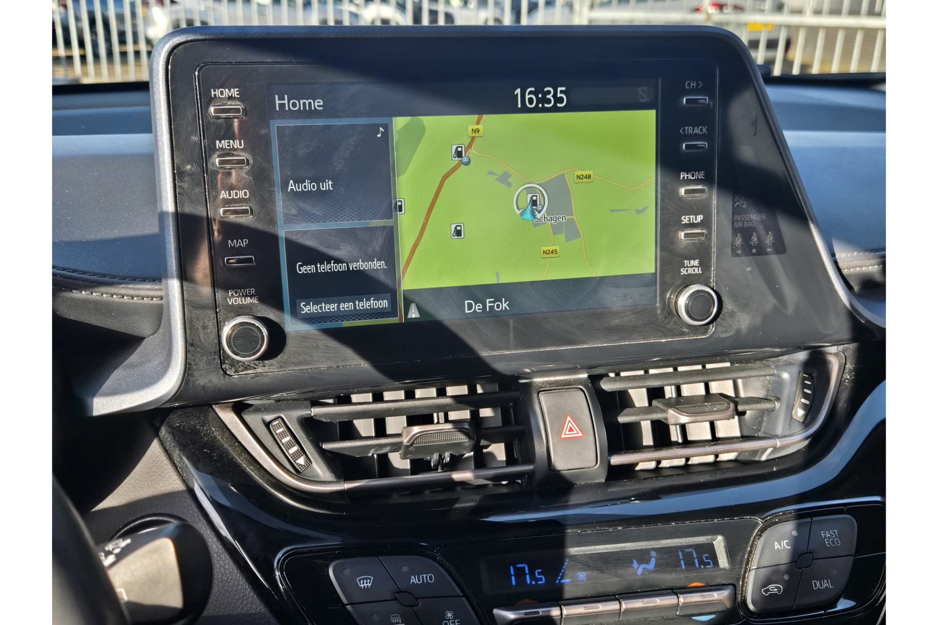 Toyota C-HR 1.8 Hybrid Dynamic thumbnail 11