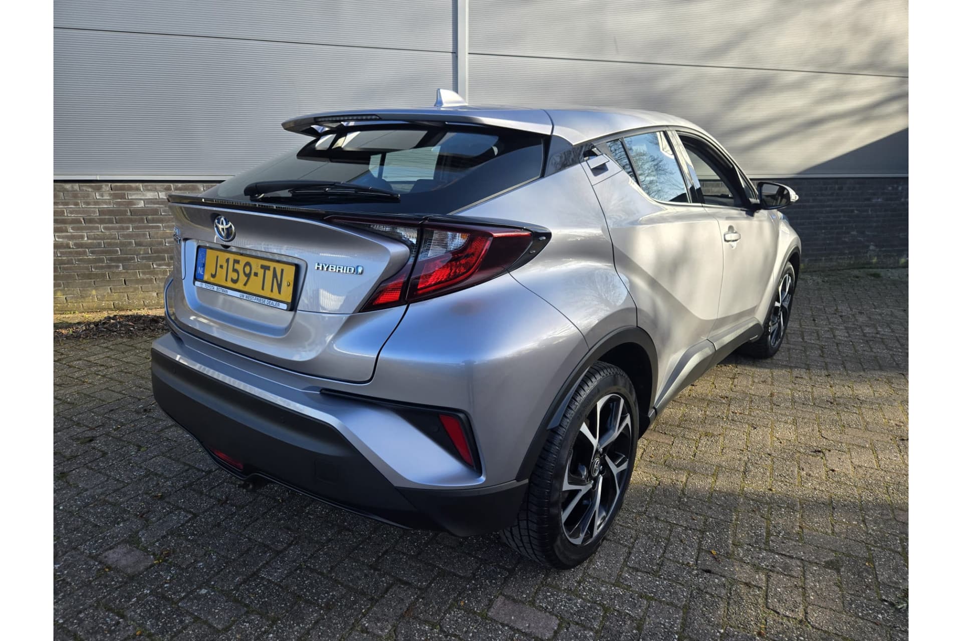 Toyota C-HR 1.8 Hybrid Dynamic thumbnail 2