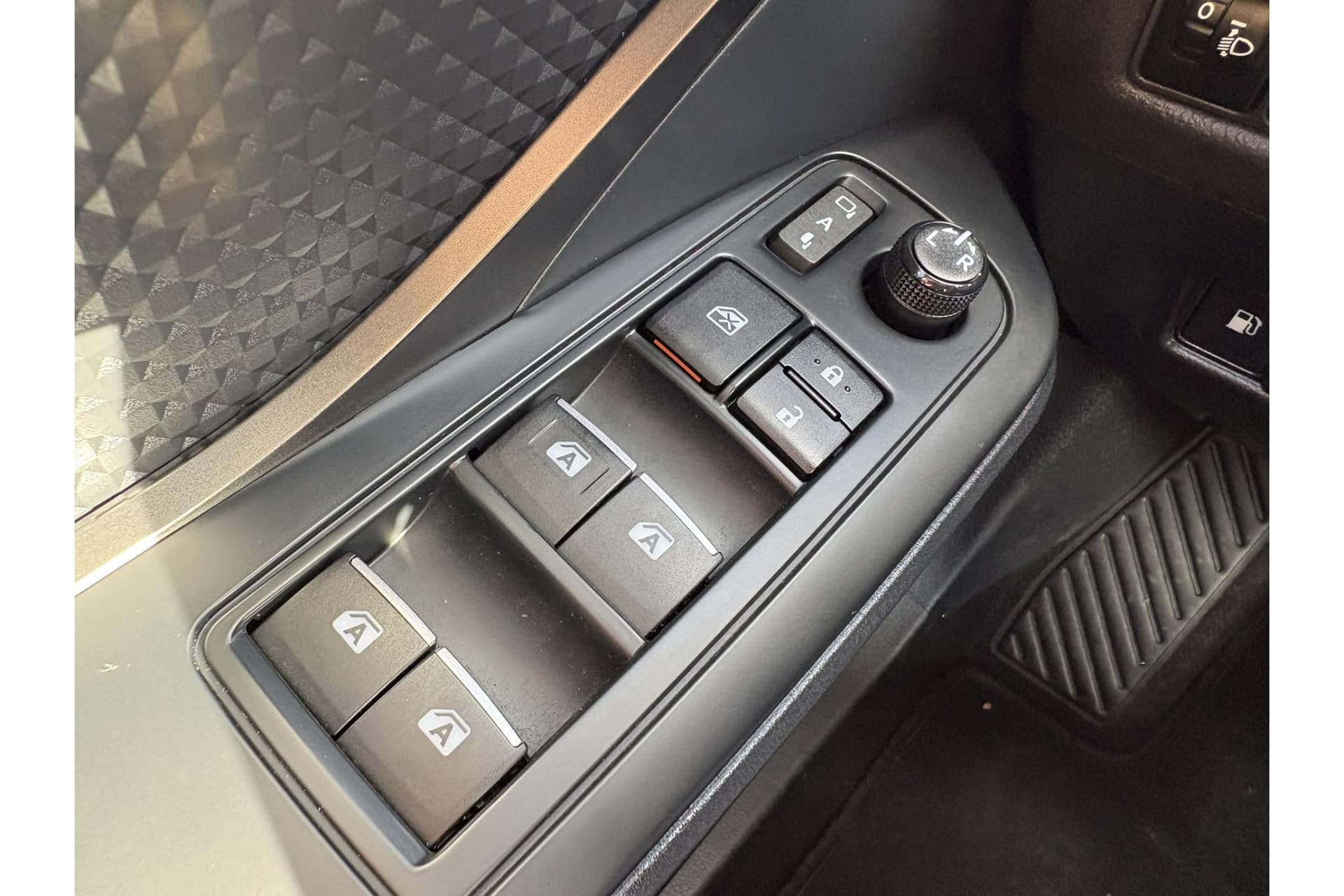 Toyota C-HR 1.2 Dynamic thumbnail 11