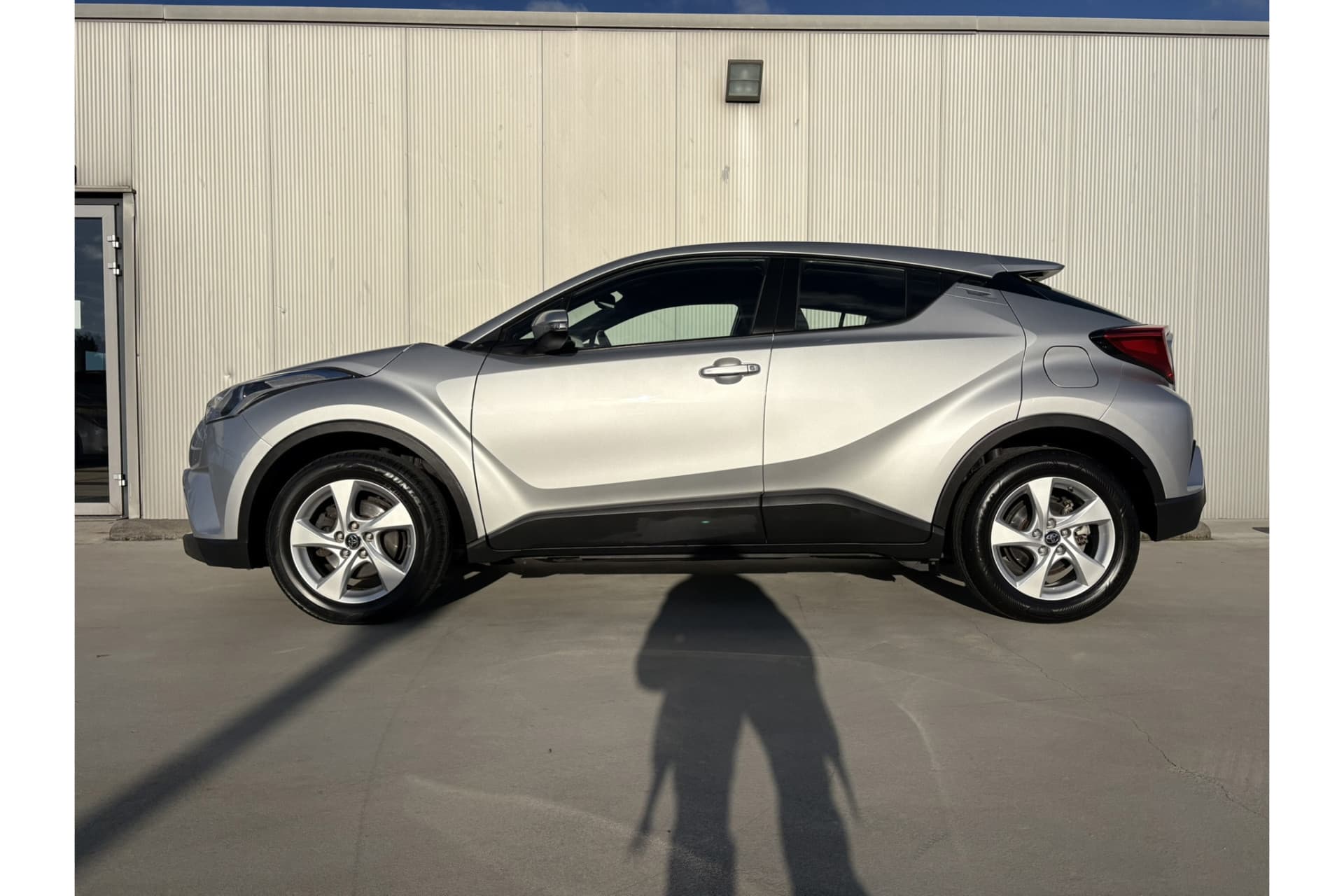 Toyota C-HR 1.2 Dynamic thumbnail 3