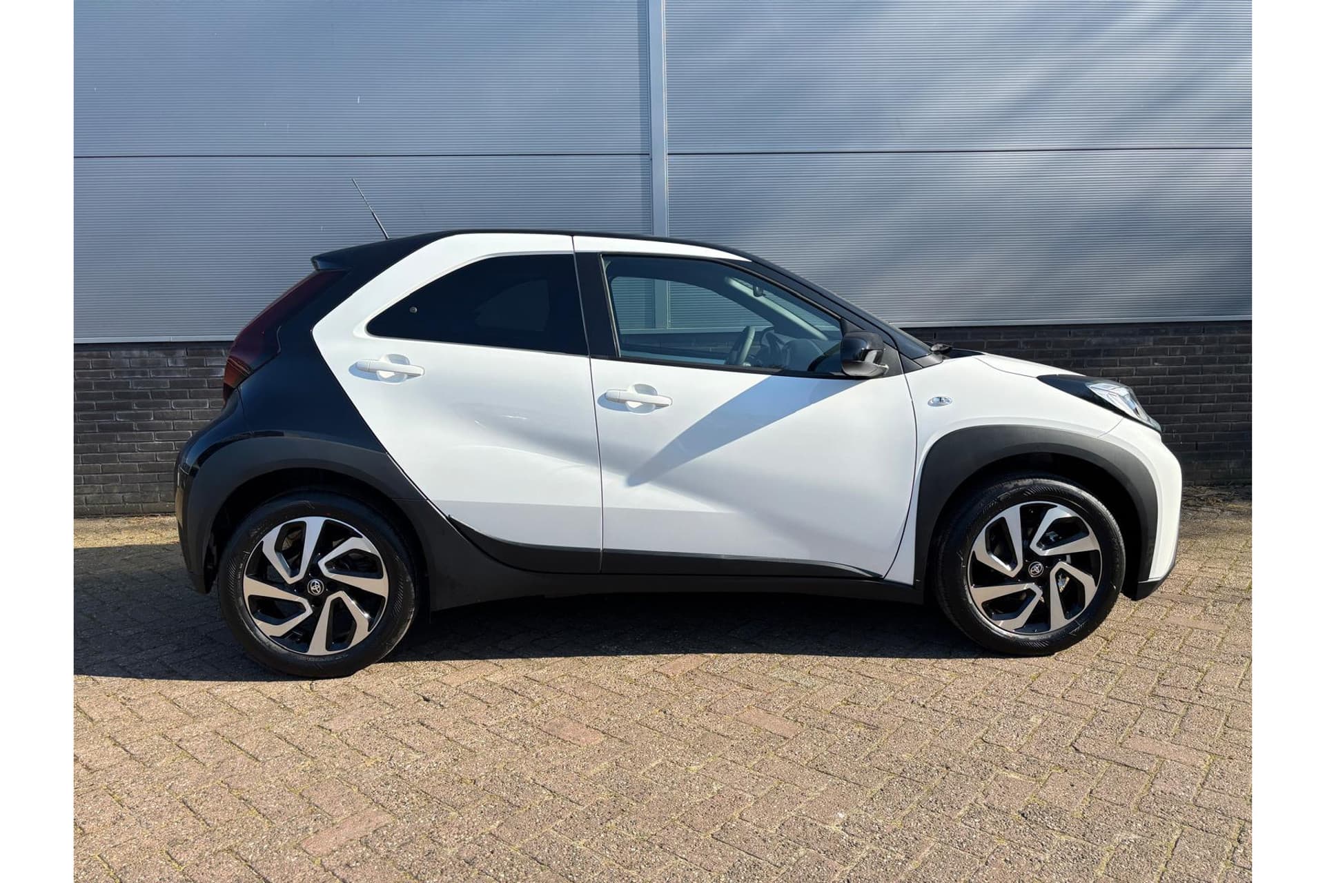 Toyota Aygo X 1.0 Vvt-I Mt Pulse Demonstratie Voertuig ! thumbnail 6