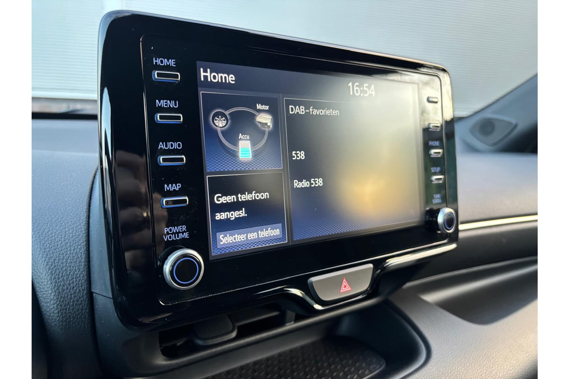 Toyota Yaris 1.5 Hybrid Executive Limited thumbnail 7