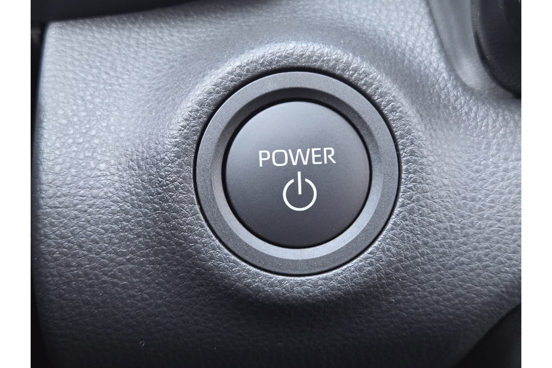 Toyota Yaris 1.5 Hybrid 115 First Edition Demonstratie Auto ! thumbnail 17