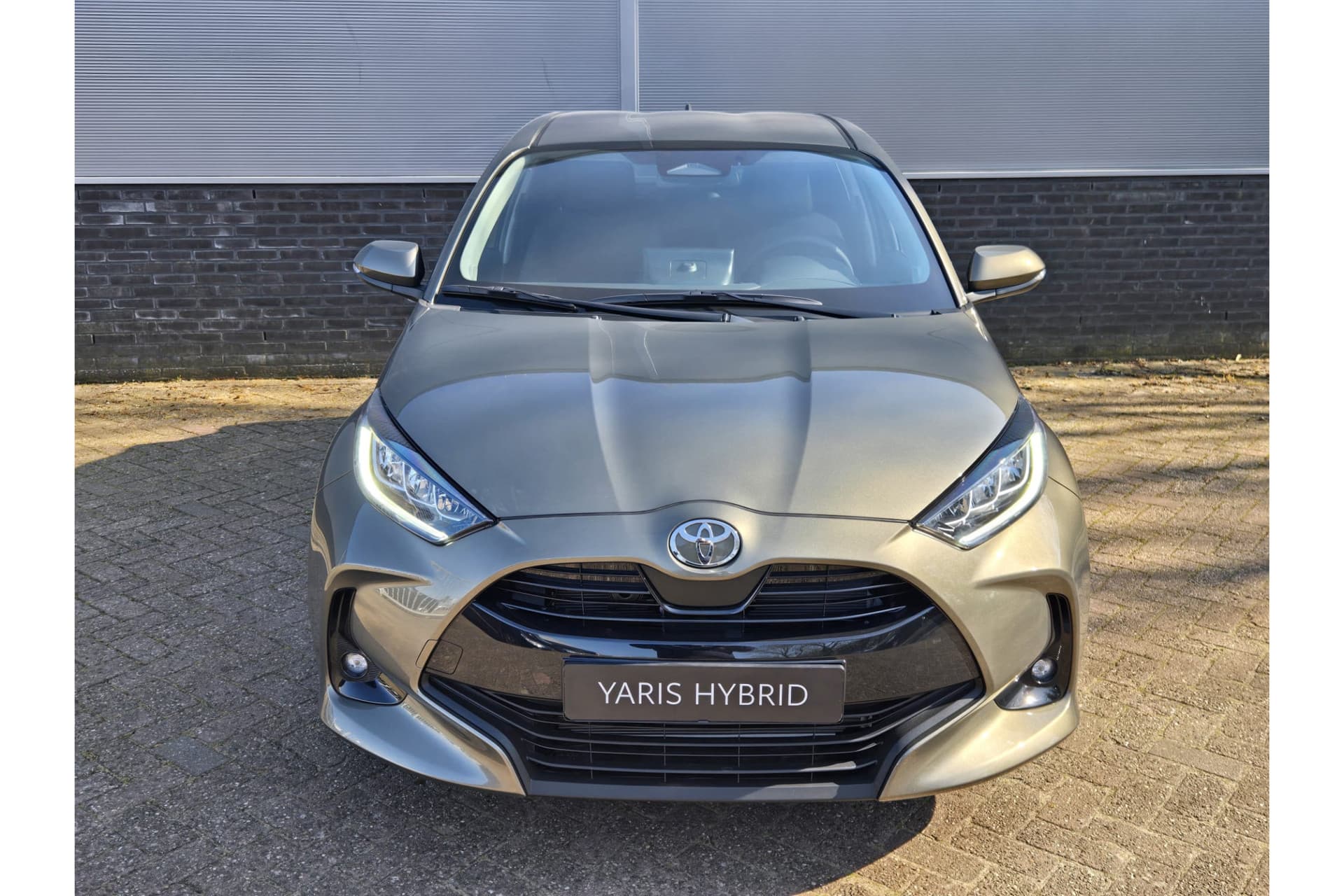 Toyota Yaris 1.5 Hybrid 115 First Edition Demonstratie Auto ! thumbnail 18