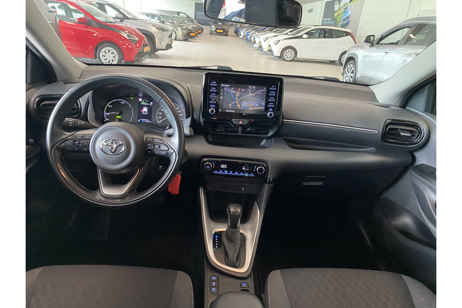 Toyota Yaris 1.5 Hybrid Active thumbnail 11