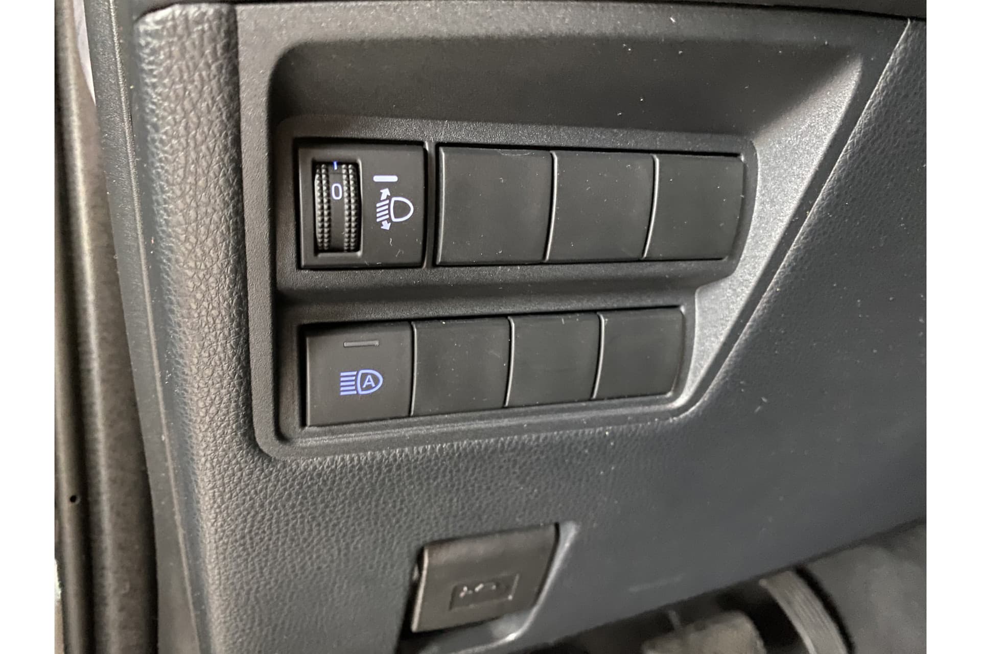 Toyota Yaris 1.5 Hybrid Active thumbnail 18