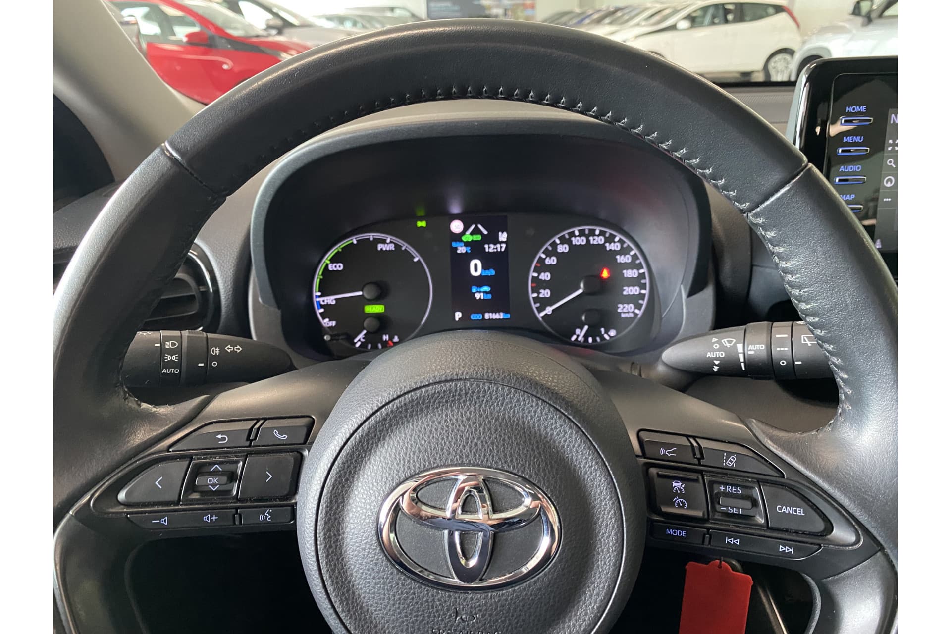 Toyota Yaris 1.5 Hybrid Active thumbnail 21