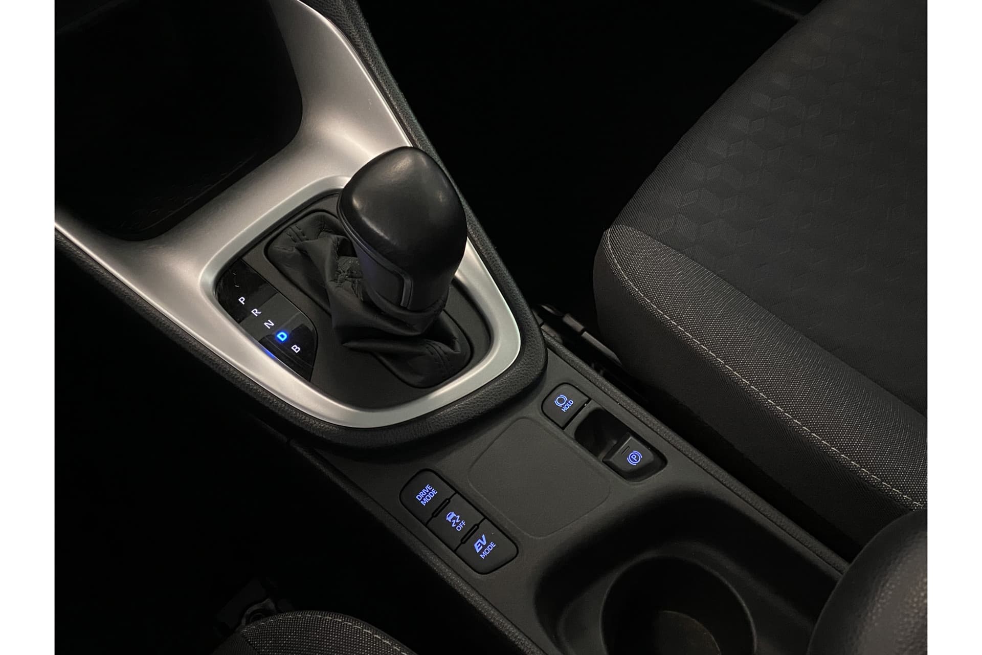 Toyota Yaris 1.5 Hybrid Active thumbnail 29