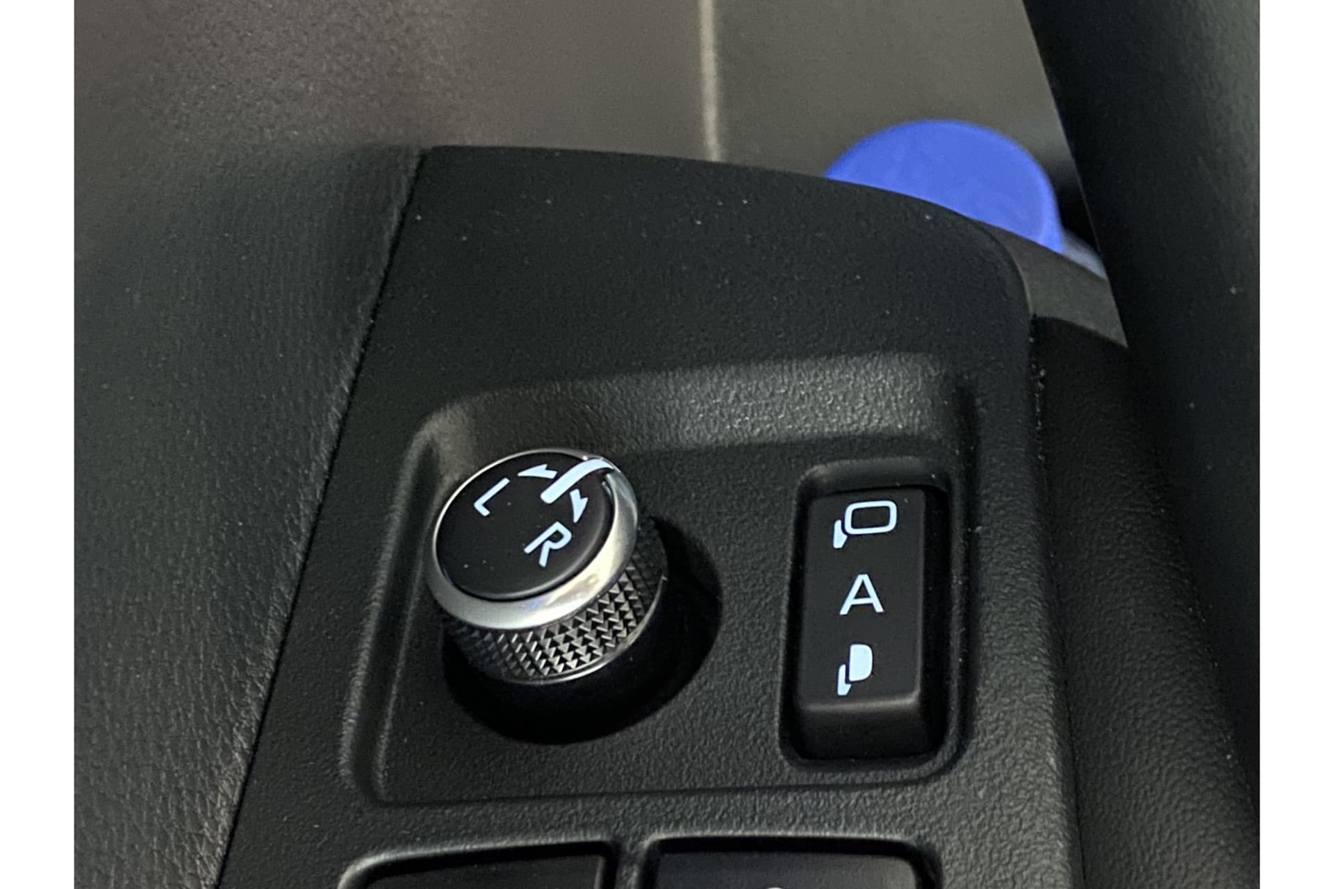 Toyota Corolla Touring Sports Hybrid 180 Gr Sport thumbnail 24