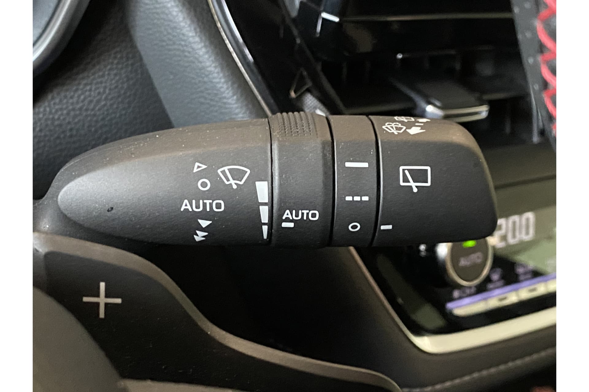 Toyota Corolla Touring Sports Hybrid 180 Gr Sport thumbnail 33