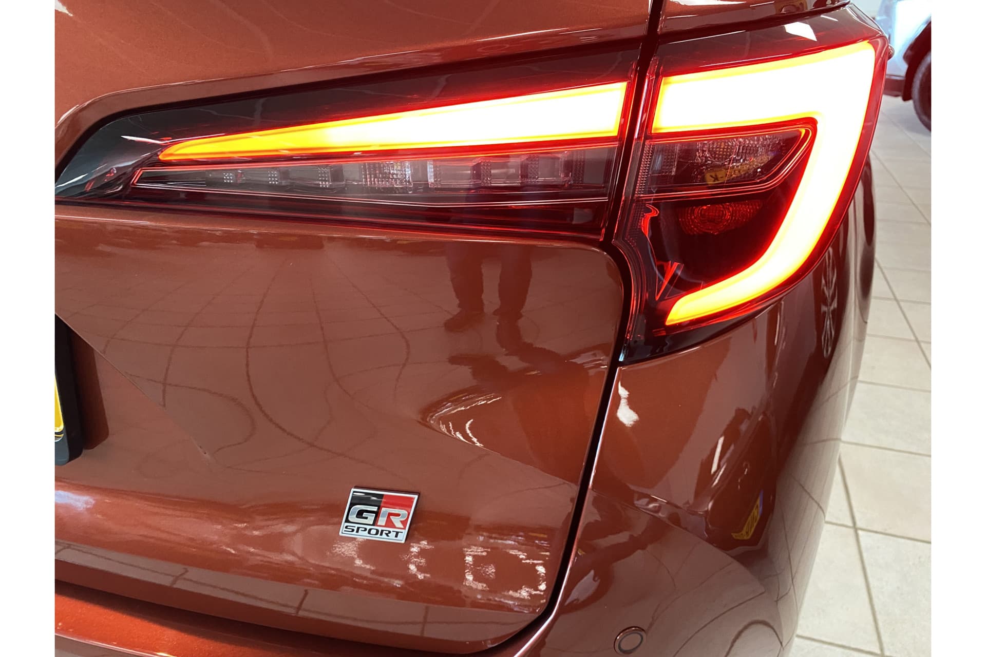 Toyota Corolla Touring Sports Hybrid 180 Gr Sport thumbnail 9