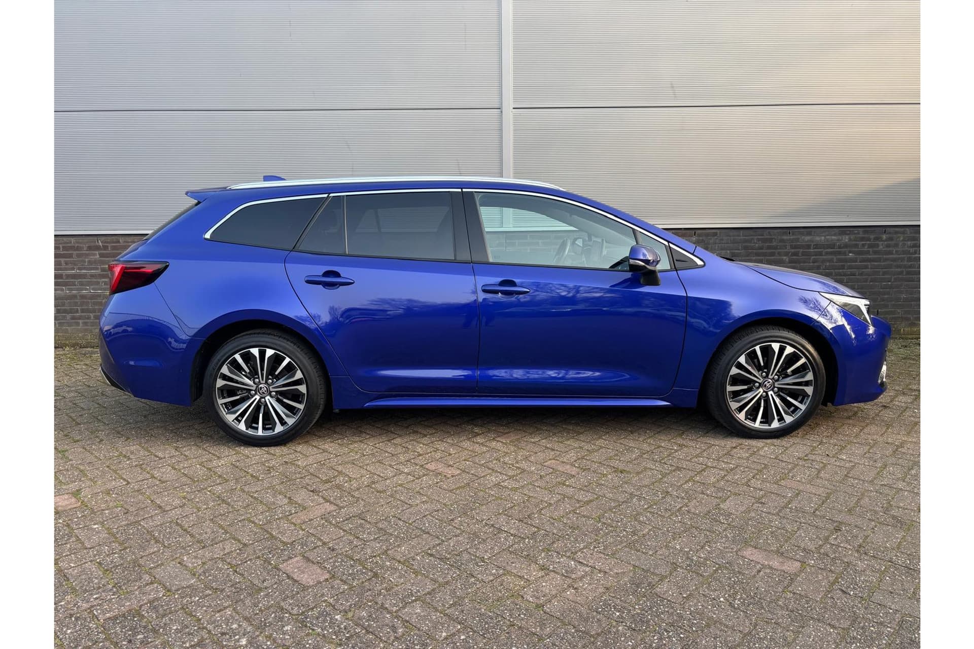 Toyota Corolla Touring Sports Hybrid 140 Dynamic thumbnail 17