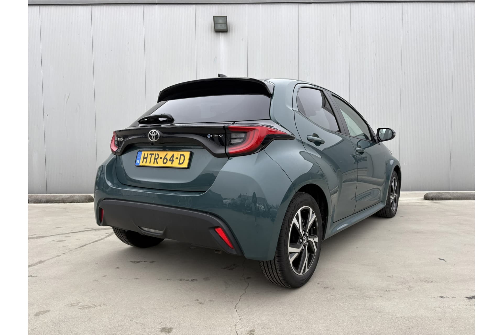 Toyota Yaris 1.5 Hybrid 115 Dynamic thumbnail 5