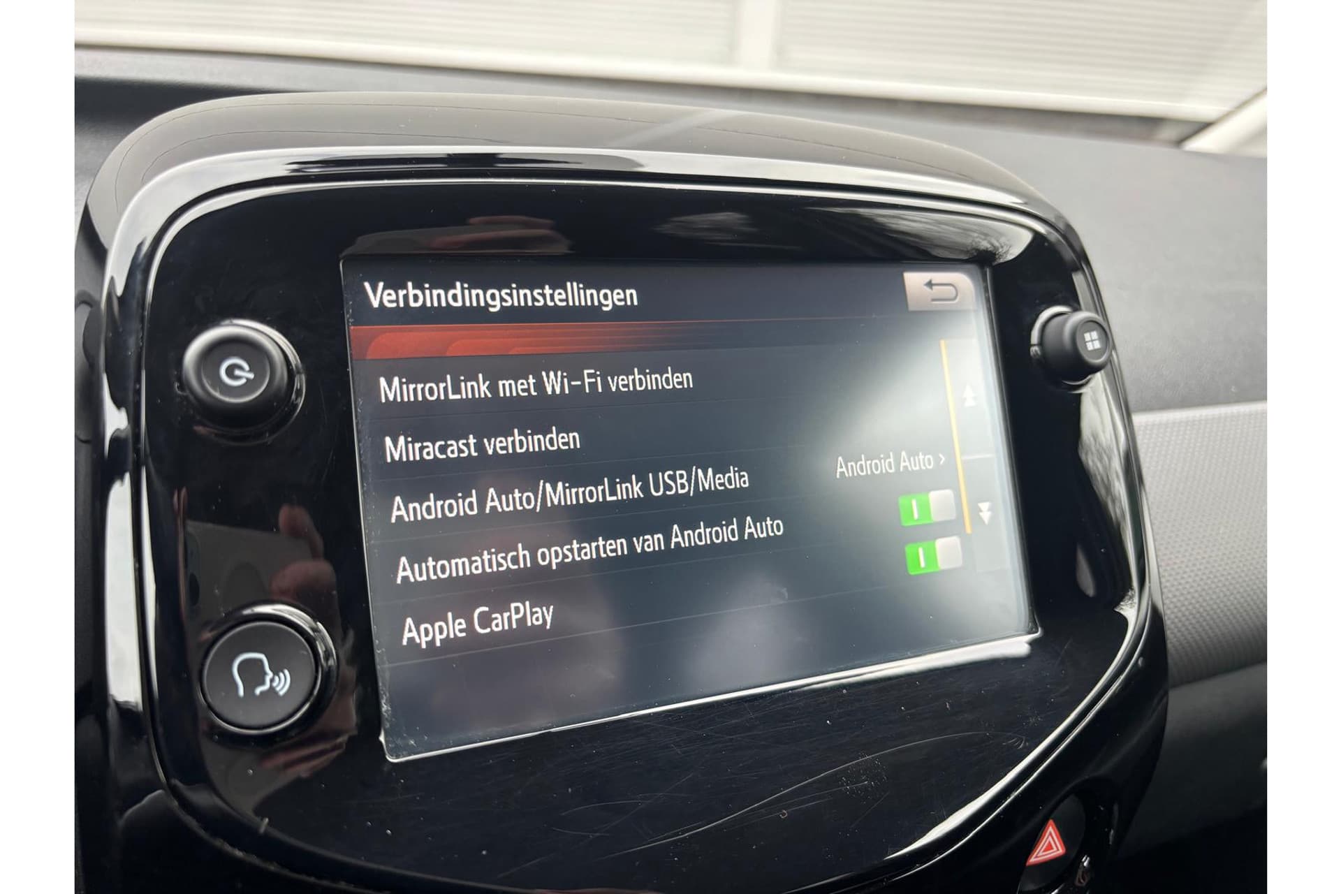 Peugeot 108 1.0 E-Vti Allure Apple Carplay thumbnail 14