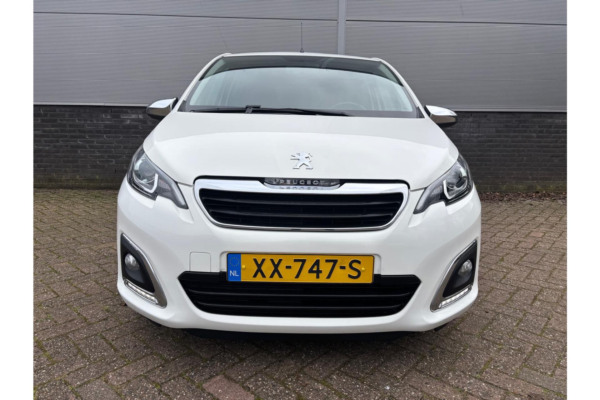 Peugeot 108 1.0 E-Vti Allure Apple Carplay thumbnail 6