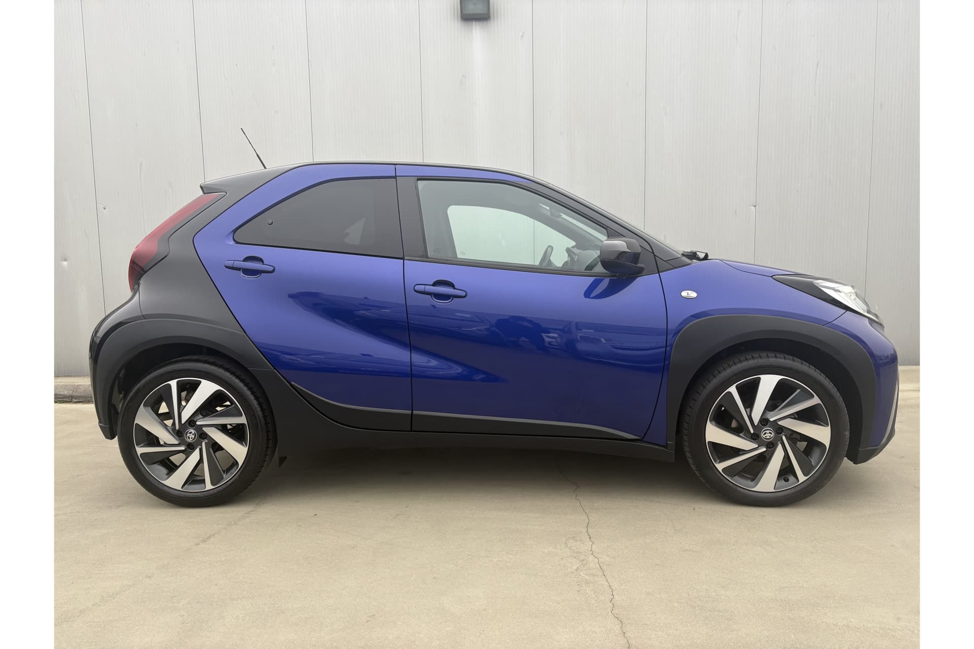 Toyota Aygo X 1.0 Vvt-I Mt Envy thumbnail 3