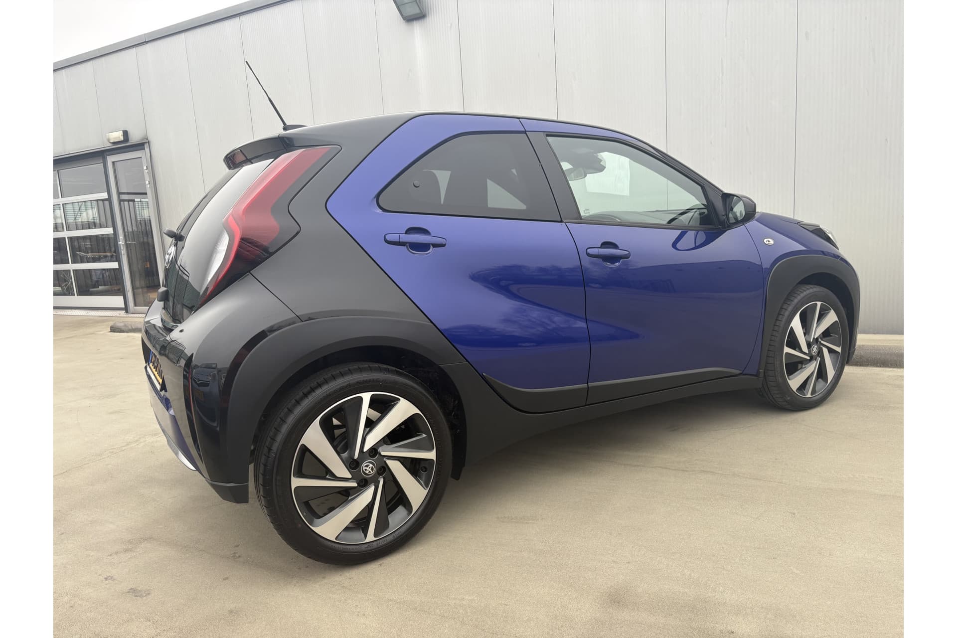 Toyota Aygo X 1.0 Vvt-I Mt Envy thumbnail 5