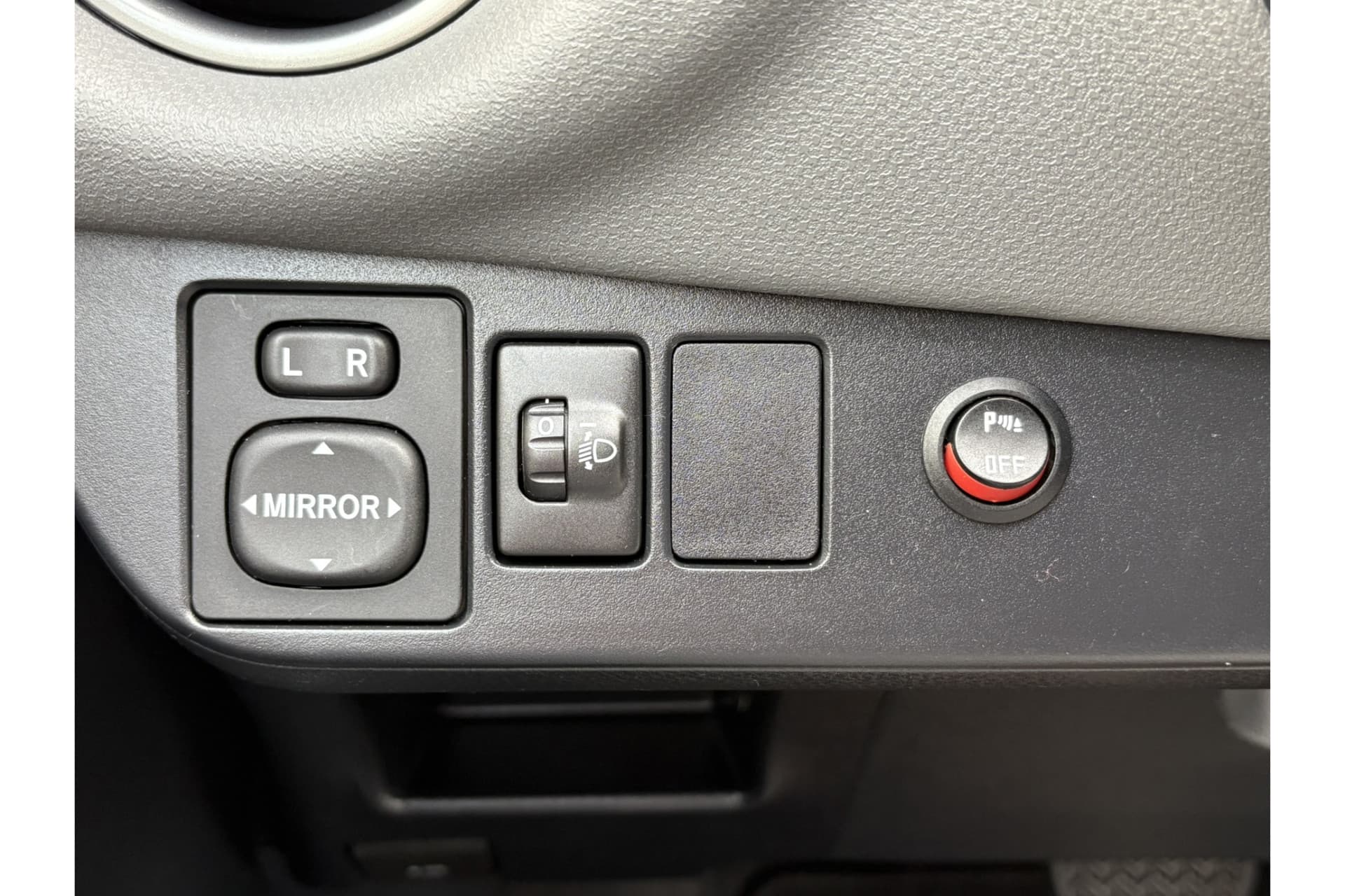 Toyota Yaris 1.5 Hybrid Aspiration thumbnail 12