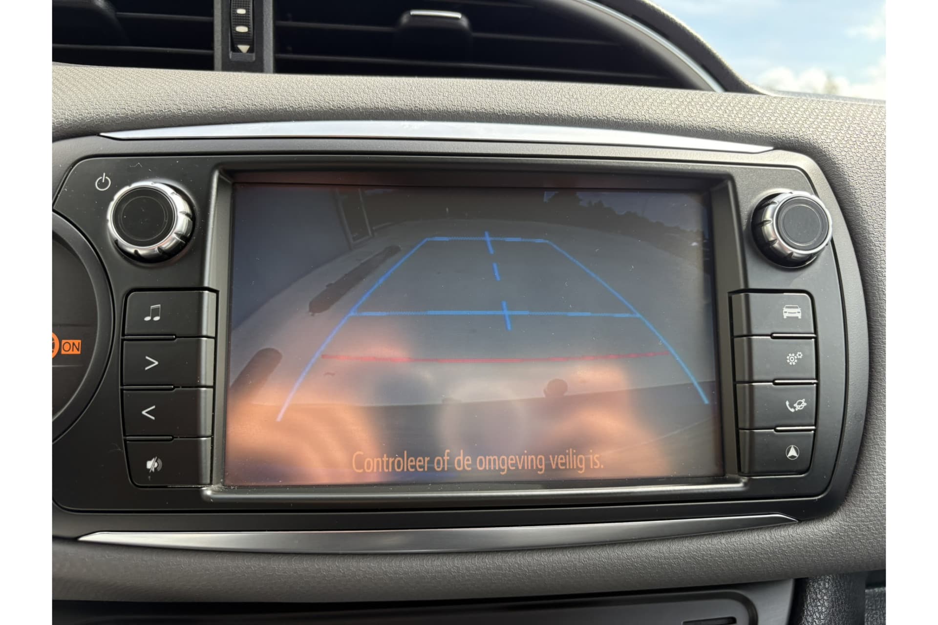 Toyota Yaris 1.5 Hybrid Aspiration thumbnail 2