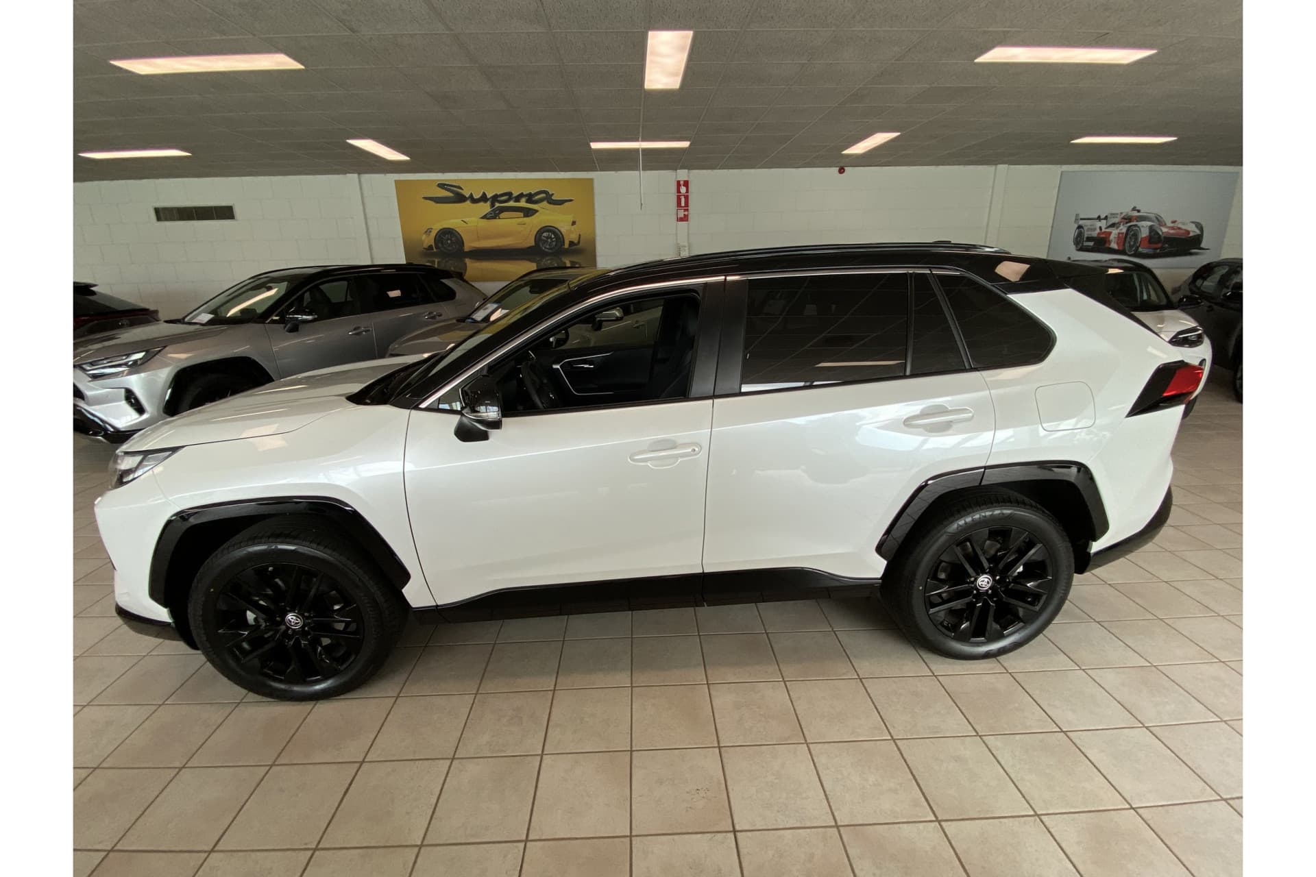 Toyota RAV4 2.5 Hybrid Awd Style thumbnail 3