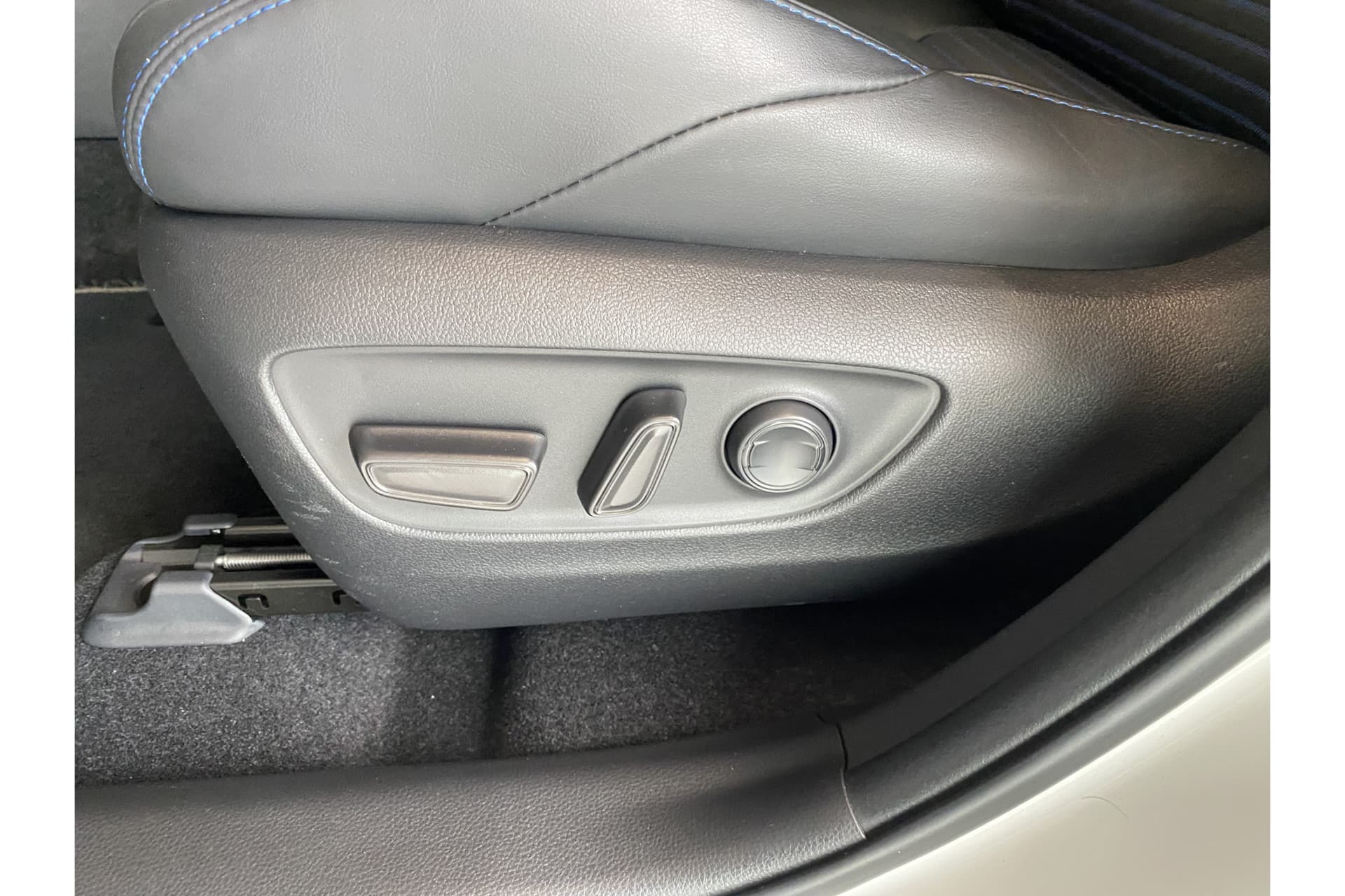 Toyota RAV4 2.5 Hybrid Awd Style thumbnail 35