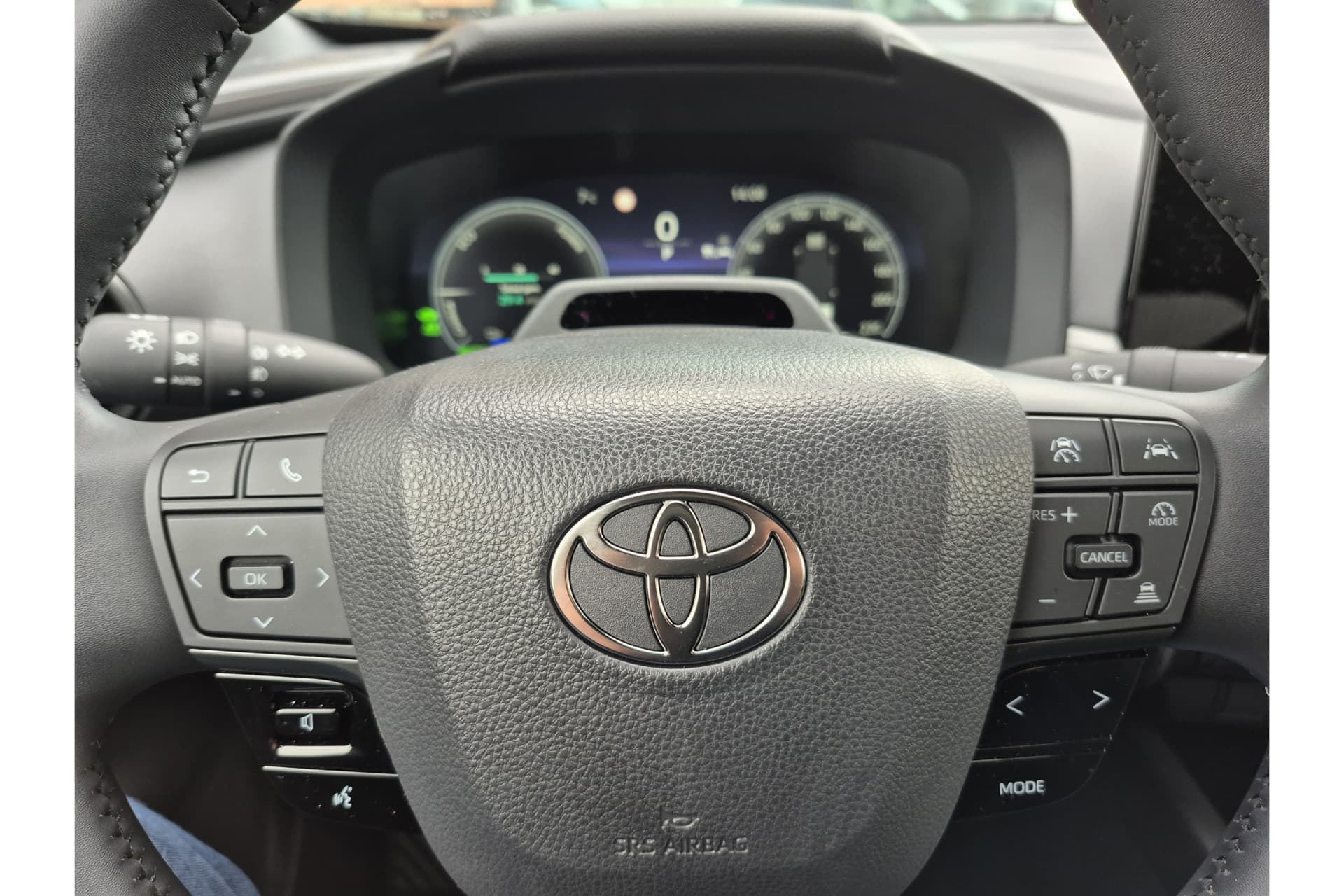 Toyota C-HR 2.0 Plug-In Hybrid 220 Dynamic Automaat thumbnail 10