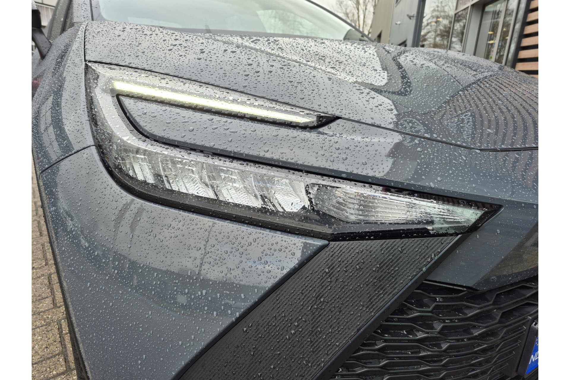 Toyota C-HR 2.0 Plug-In Hybrid 220 Dynamic Automaat thumbnail 14