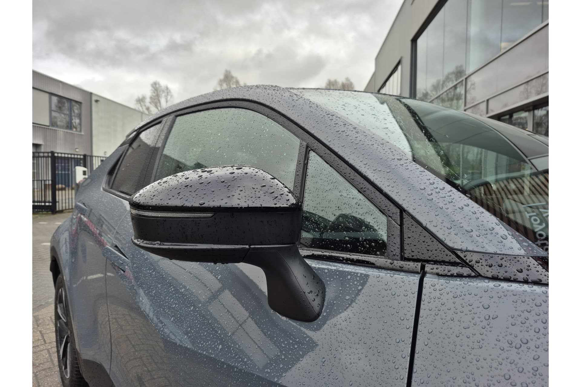 Toyota C-HR 2.0 Plug-In Hybrid 220 Dynamic Automaat thumbnail 16