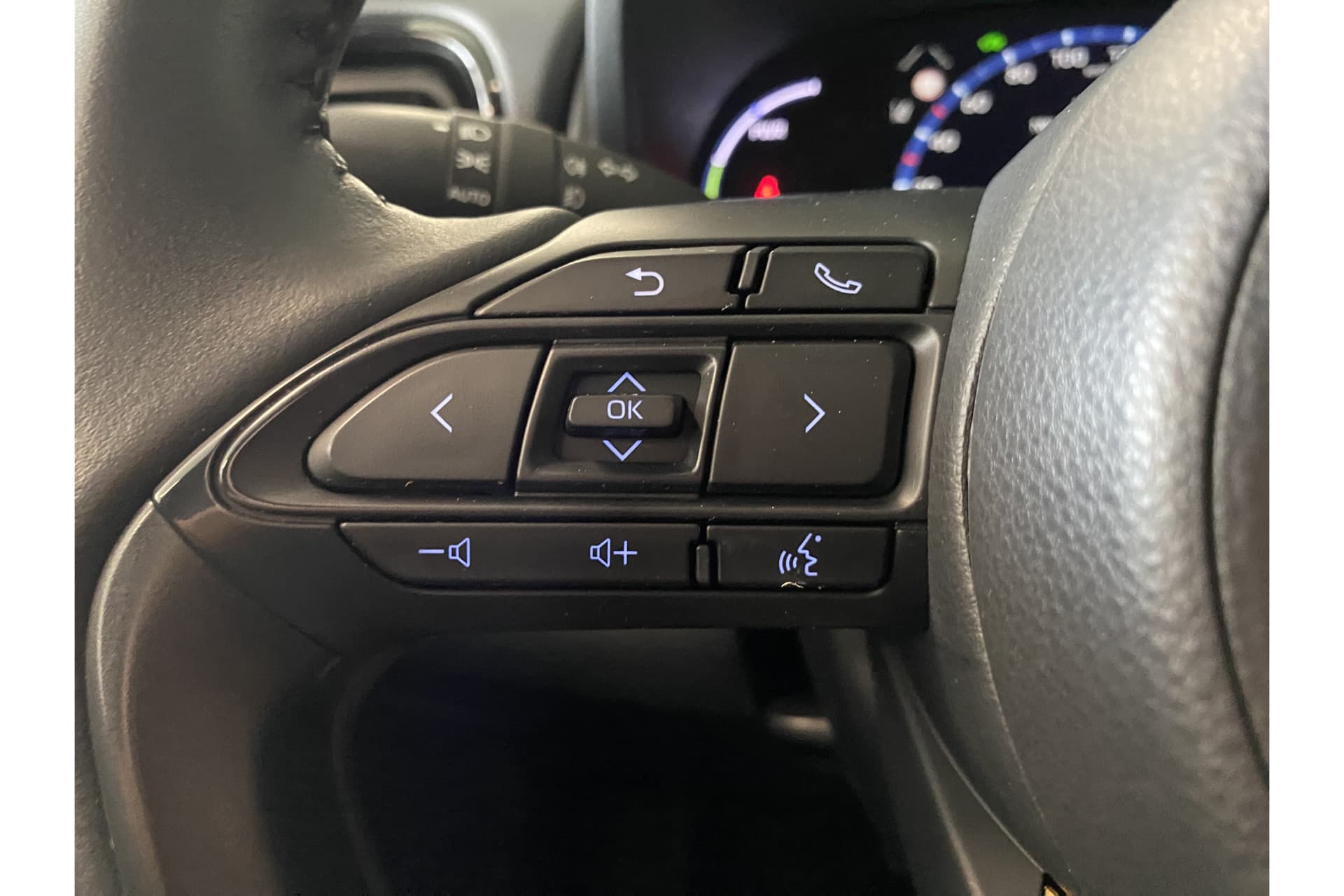 Toyota Yaris Cross 1.5 Hybrid Explore thumbnail 16