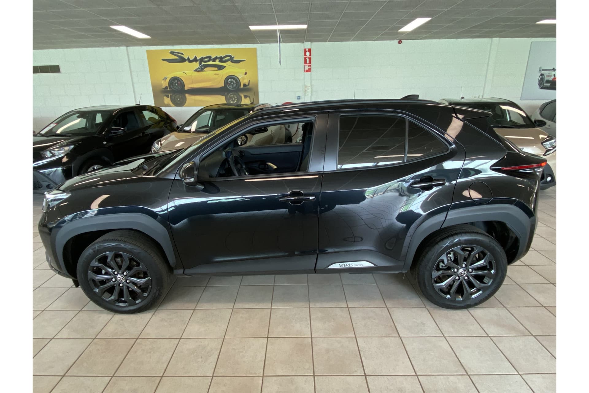 Toyota Yaris Cross 1.5 Hybrid Explore thumbnail 2