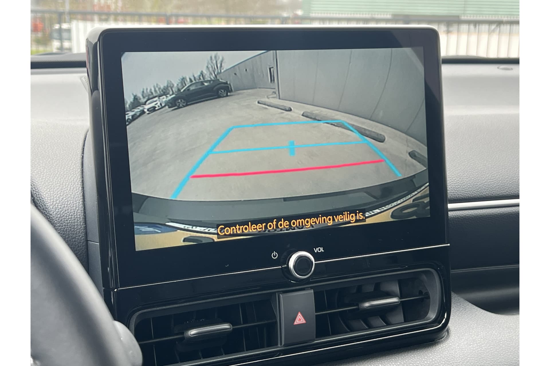 Toyota Yaris 1.5 Hybrid 130 Executive thumbnail 12