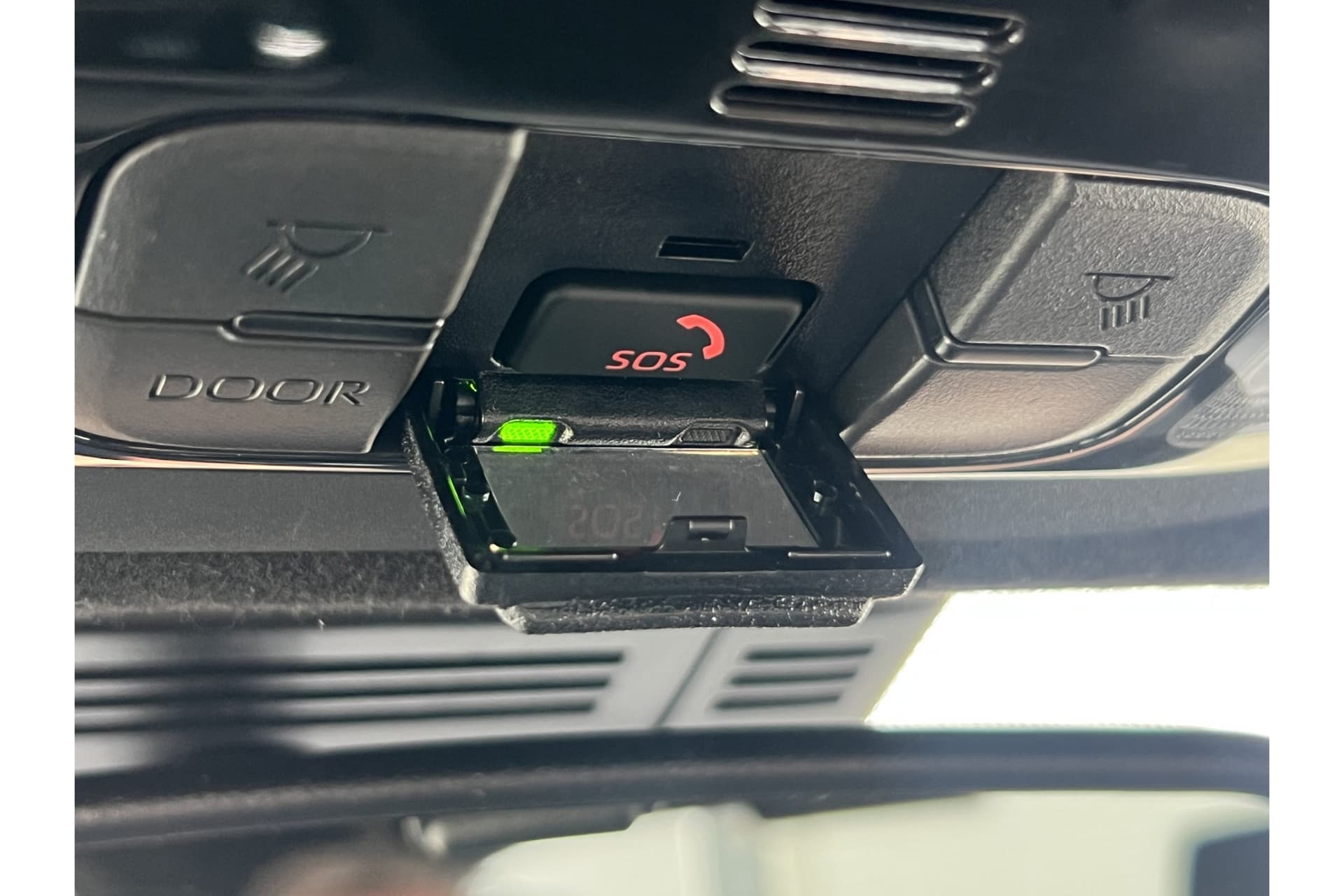 Toyota Yaris 1.5 Hybrid 130 Executive thumbnail 14