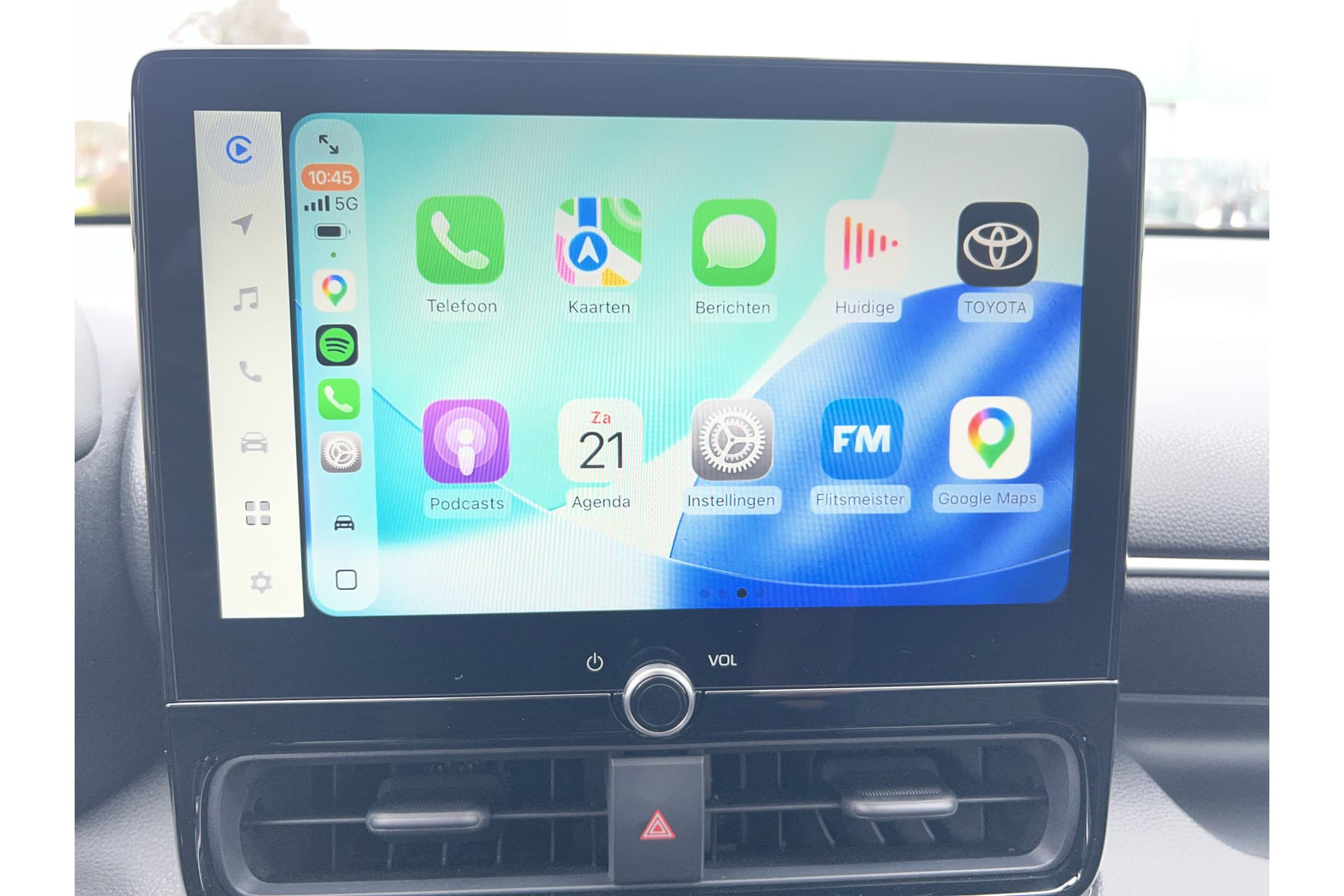 Toyota Yaris 1.5 Hybrid 130 Executive thumbnail 5