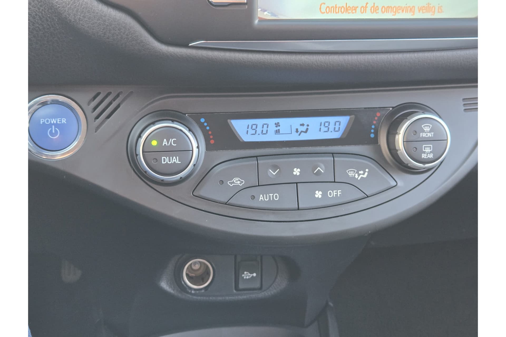 Toyota Yaris 1.5 Hybrid Y20 Exclusive Edition, Trekhaak, Stoel Verwarming thumbnail 10