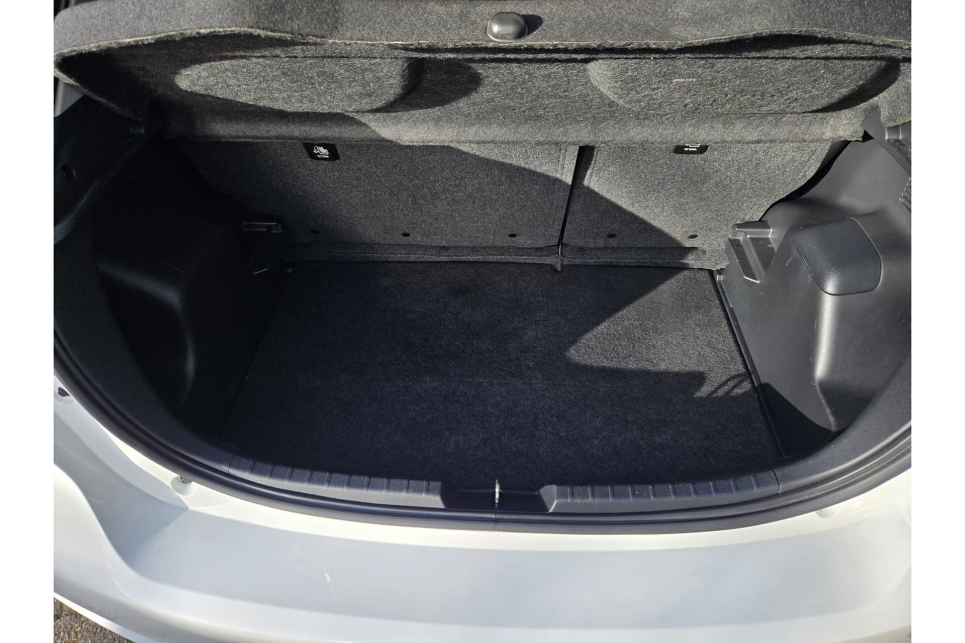 Toyota Yaris 1.5 Hybrid Y20 Exclusive Edition, Trekhaak, Stoel Verwarming thumbnail 15