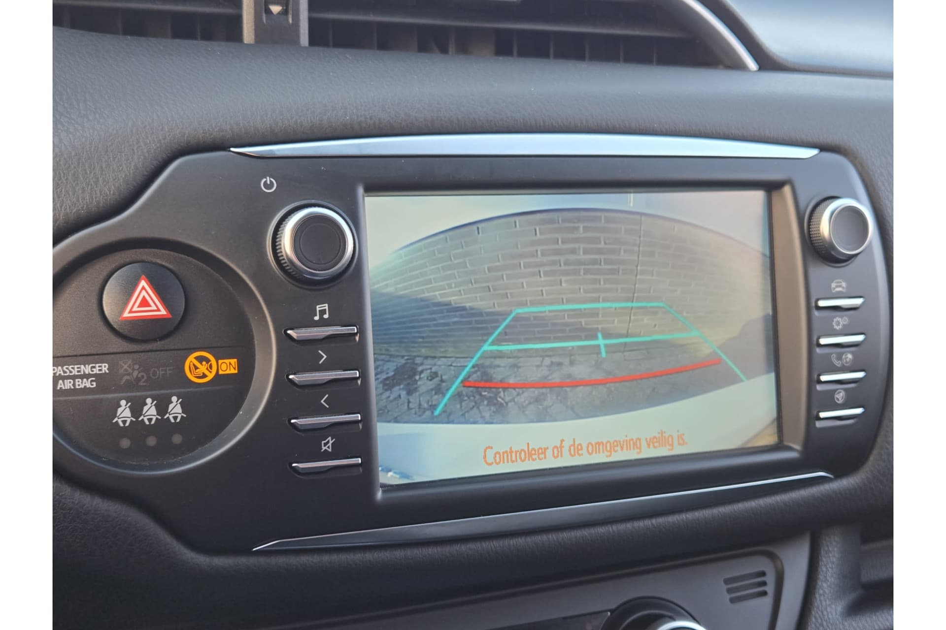 Toyota Yaris 1.5 Hybrid Y20 Exclusive Edition, Trekhaak, Stoel Verwarming thumbnail 5