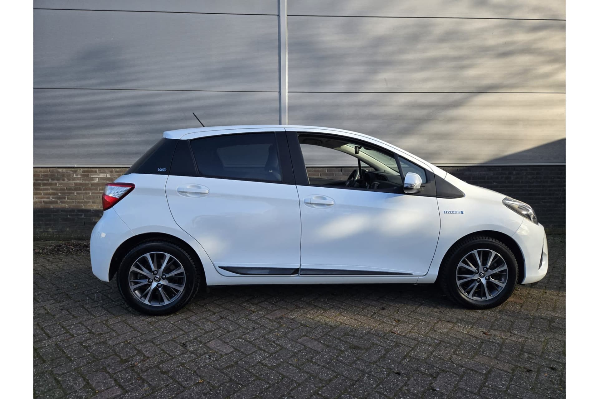 Toyota Yaris 1.5 Hybrid Y20 Exclusive Edition, Trekhaak, Stoel Verwarming thumbnail 9